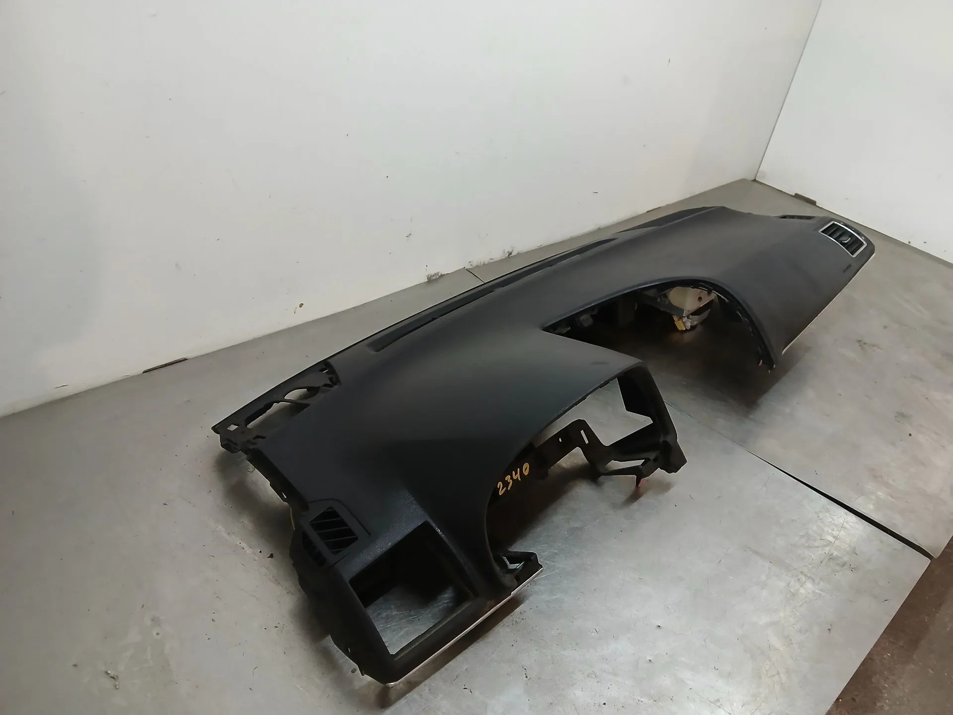 Salpicadero TOYOTA Avensis Sedan (_T27_) Imagem-1