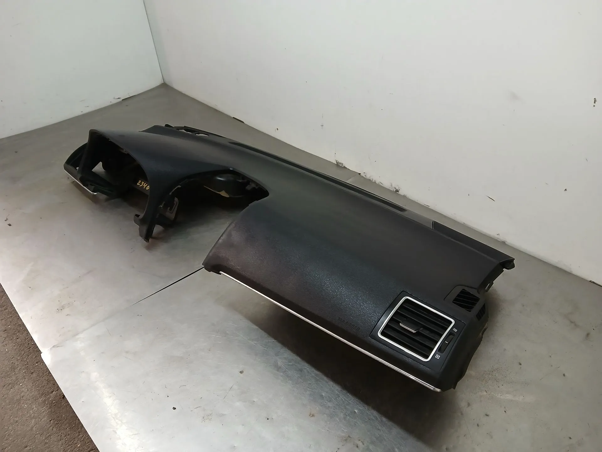 Salpicadero TOYOTA Avensis Sedan (_T27_) Imagem-2