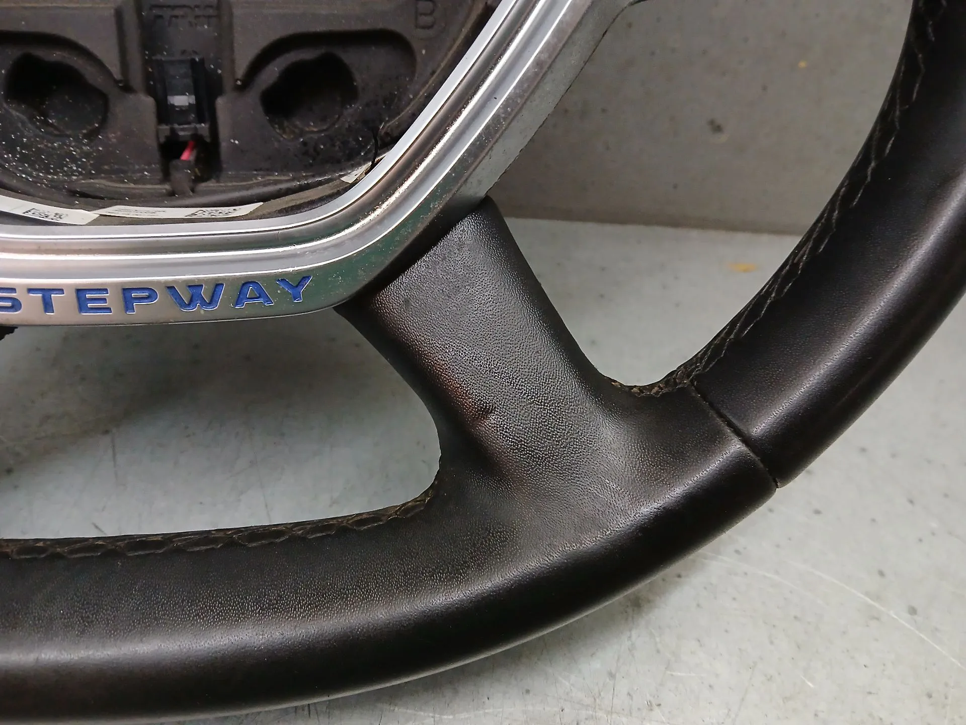 Volante DACIA Sandero II (5S_) Imagem-1