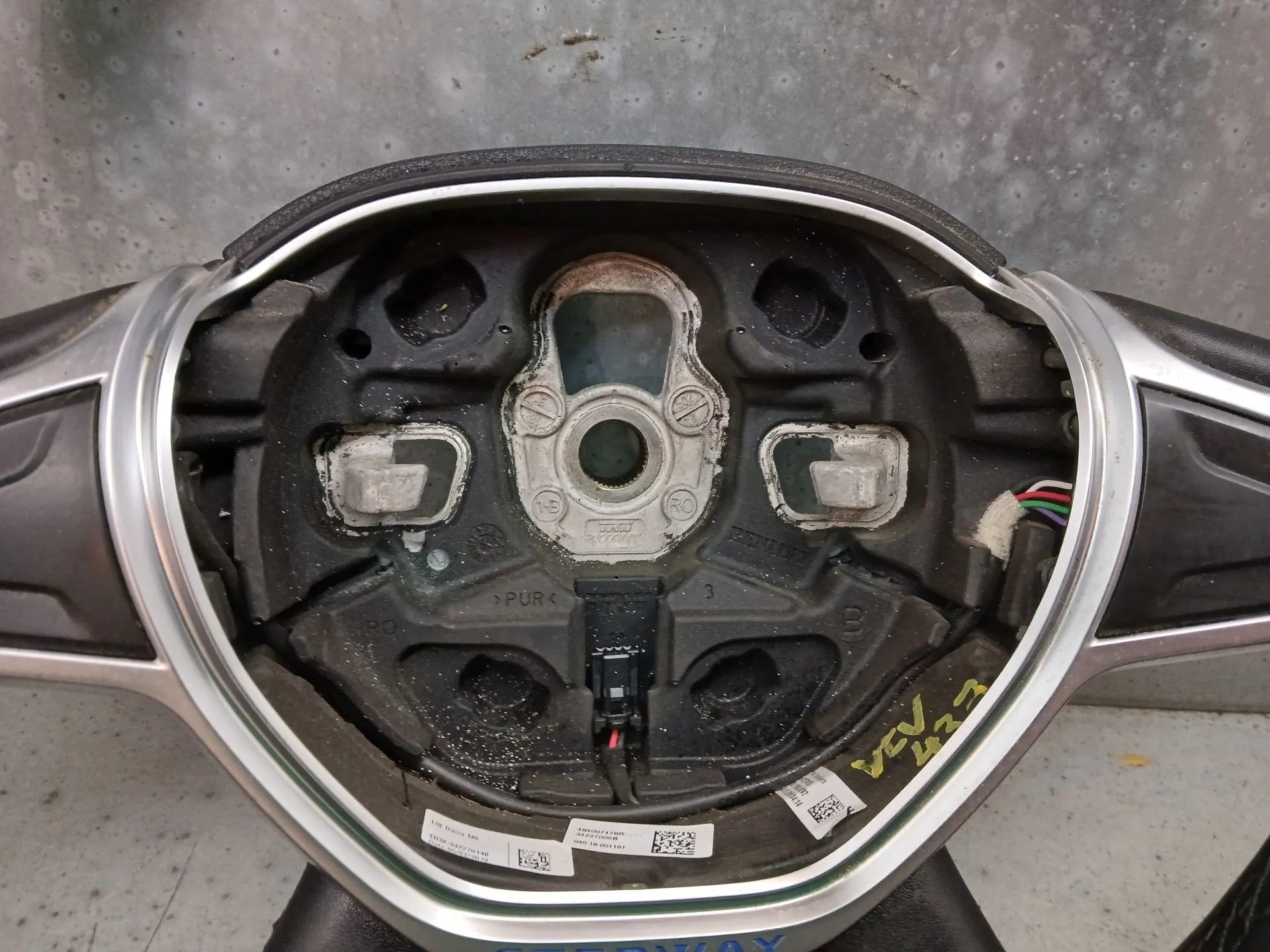 Volante DACIA Sandero II (5S_) Imagem-2