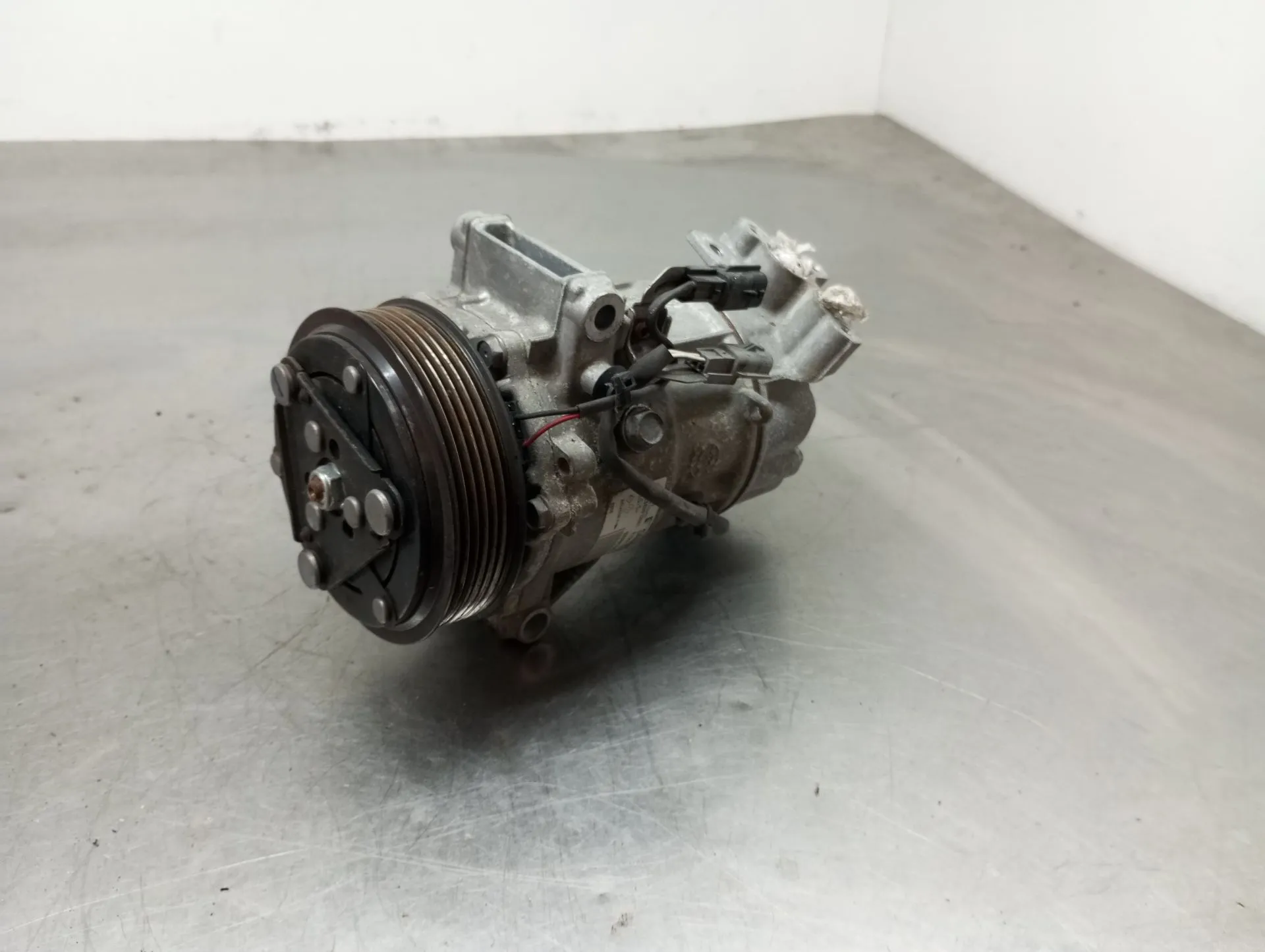 Compresseur AC RENAULT Clio V (BF_)