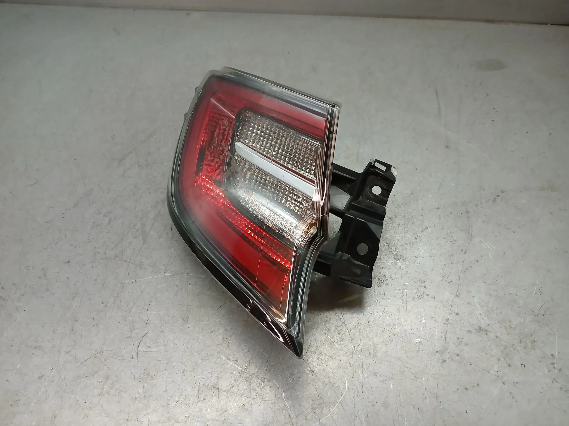 Feu arrière Gauche TOYOTA Corolla Hatchback (_E21_) Imagem-1