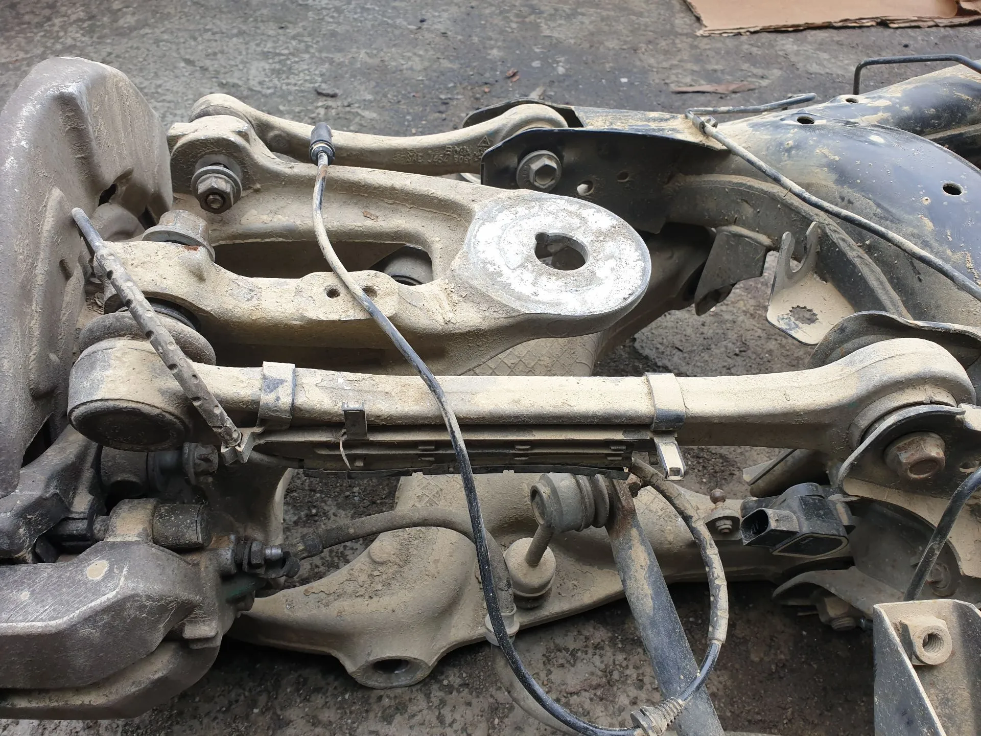 Braço de suspensão trás esquerdo BMW X5 (E70)