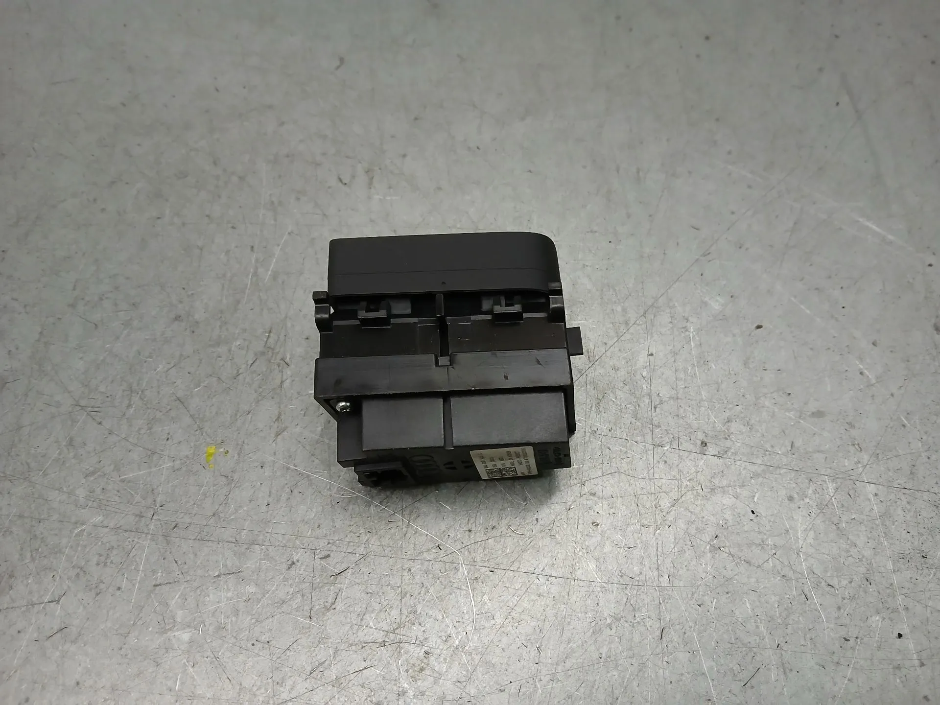 Comando / botão / interruptor multifunções AUDI A4 (8W2, 8WC, B9) Imagem-2