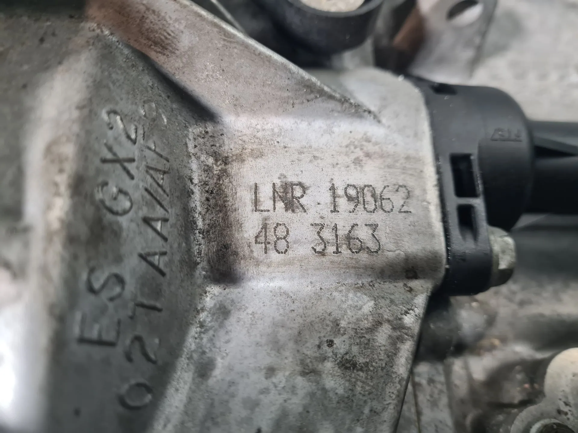 Manual gearbox VOLKSWAGEN Polo (6R, 6C) Imagem-10