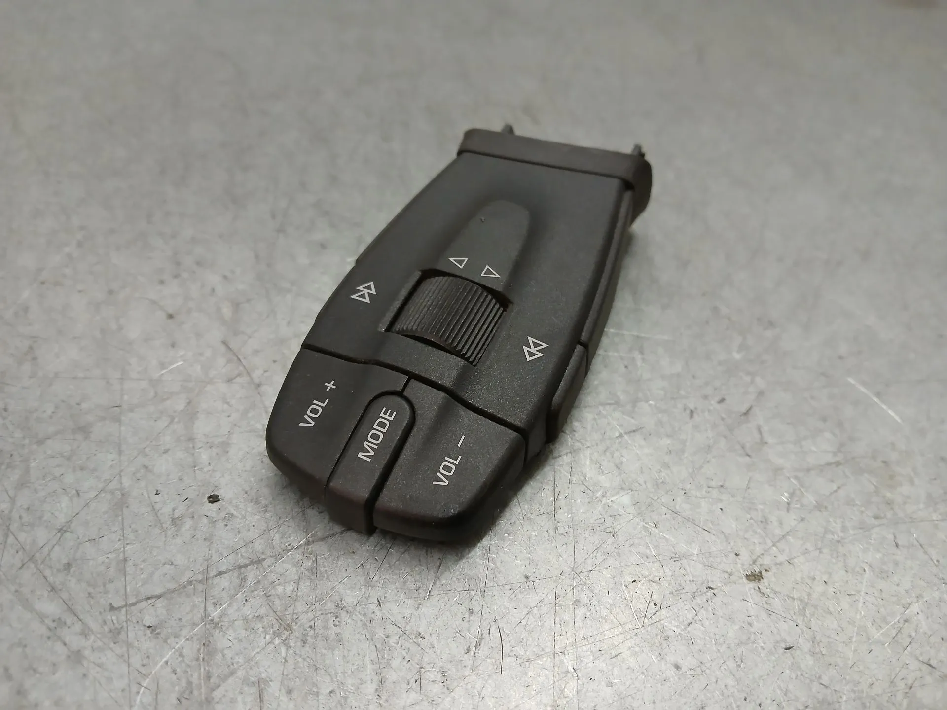 Commande radio SEAT Ibiza IV (6J5, 6P1) Imagem-1