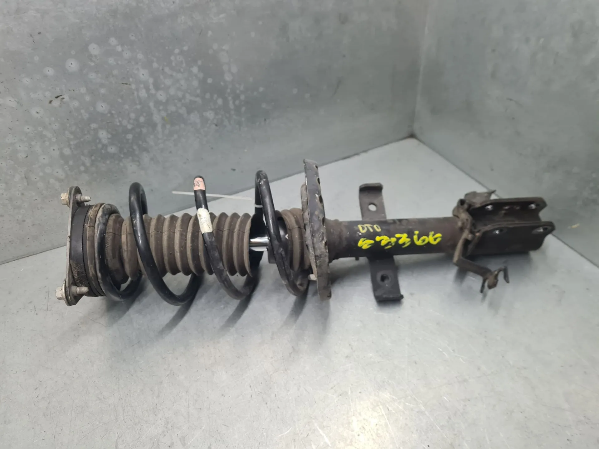 Amortiguador Delantero Derecho RENAULT Clio III (BR0/1, CR0/1)