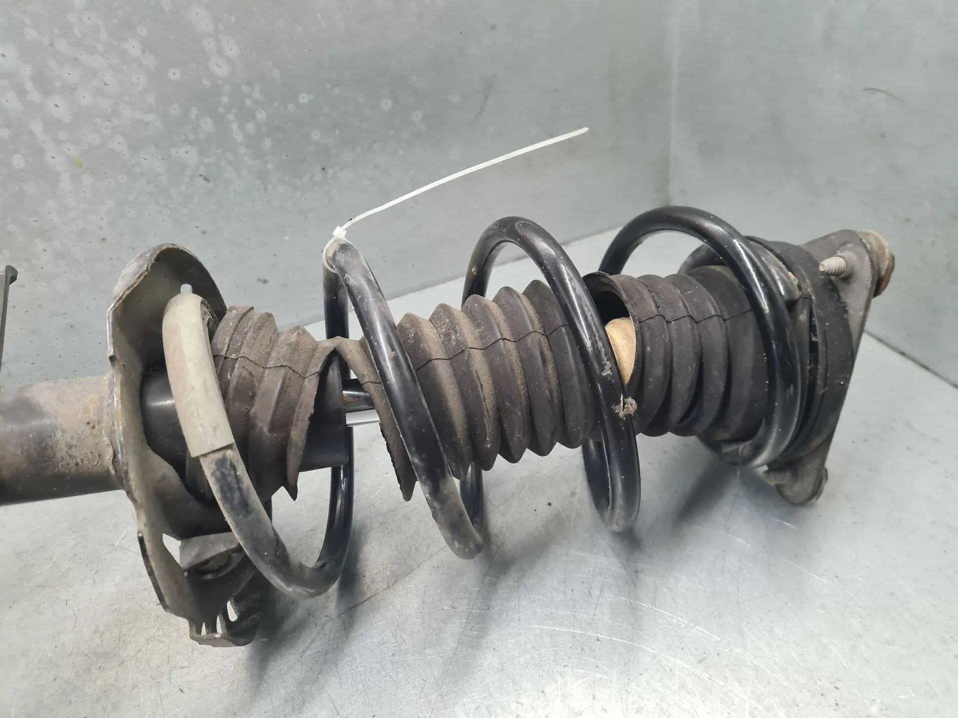 Amortiguador Delantero Derecho RENAULT Clio III (BR0/1, CR0/1) Imagem-2