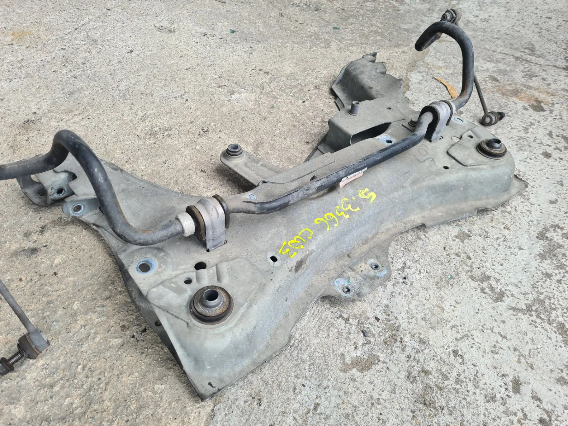 Berceau avant RENAULT Clio III (BR0/1, CR0/1) Imagem-1