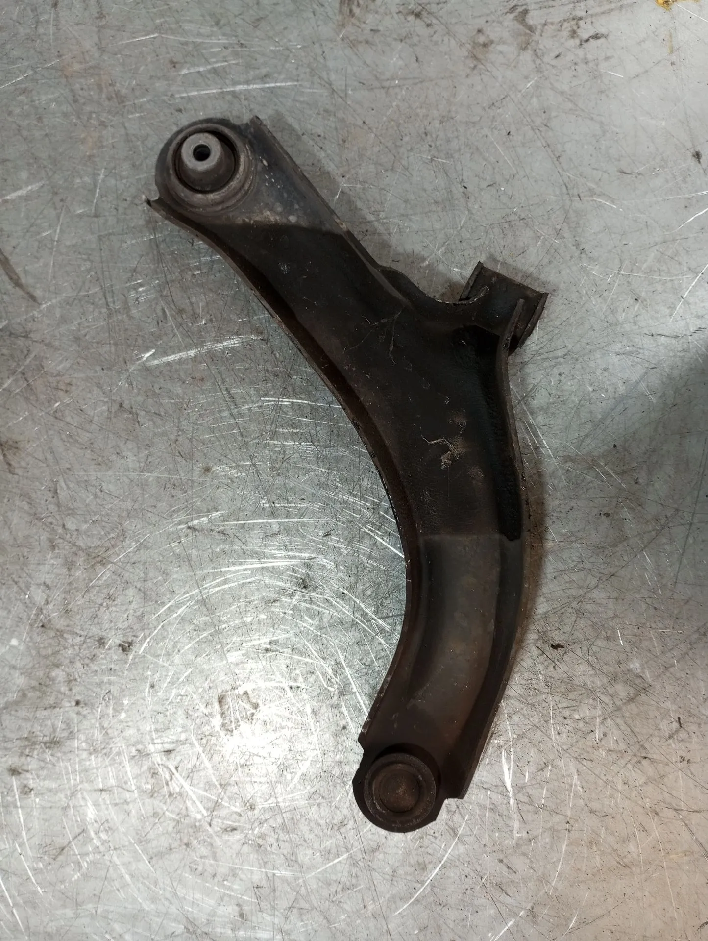 Left front suspension arm RENAULT Clio III (BR0/1, CR0/1) Imagem-1