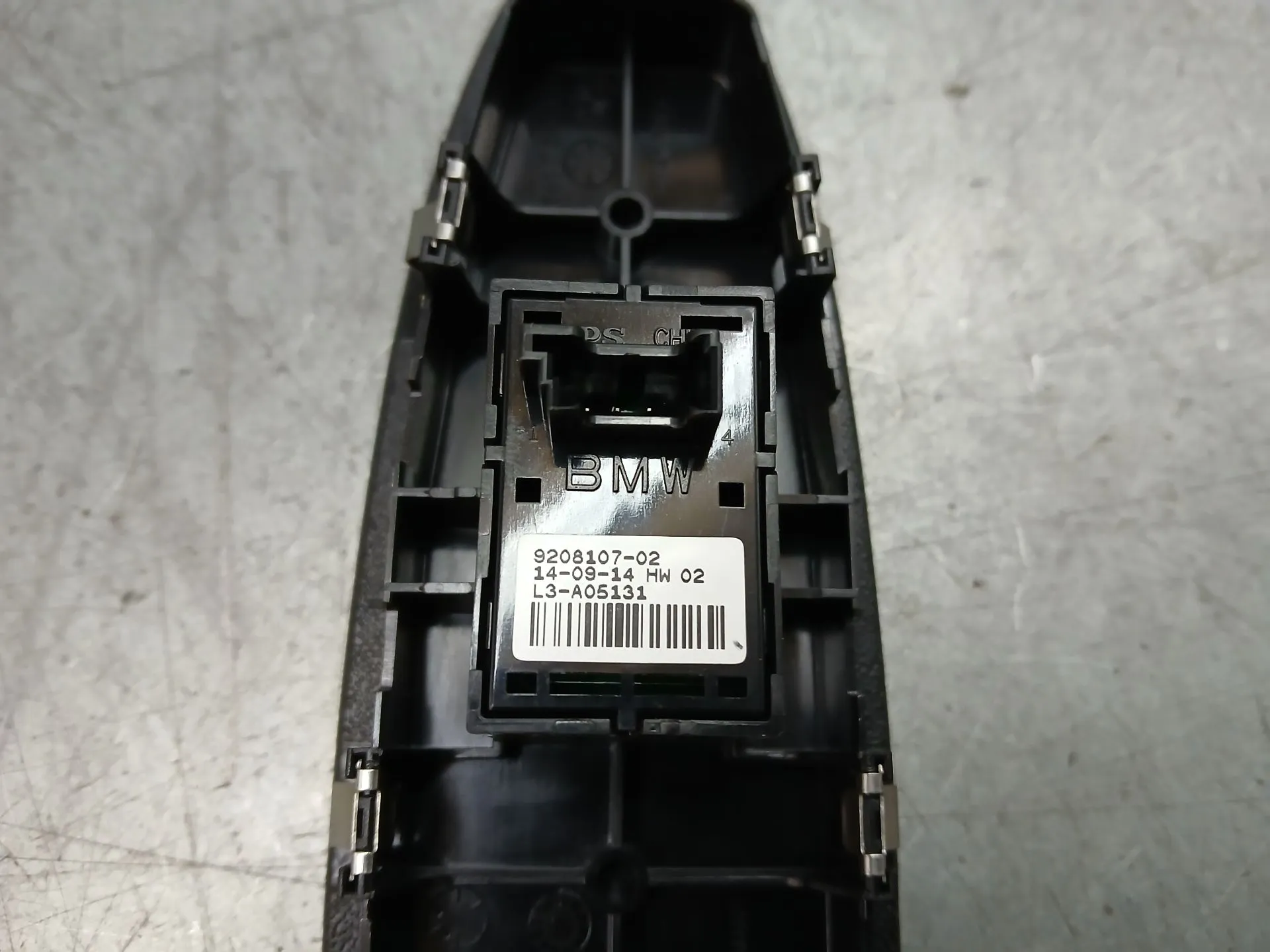 Mando / interruptor elevalunas delantero derecho BMW 1 (F20) Imagem-3
