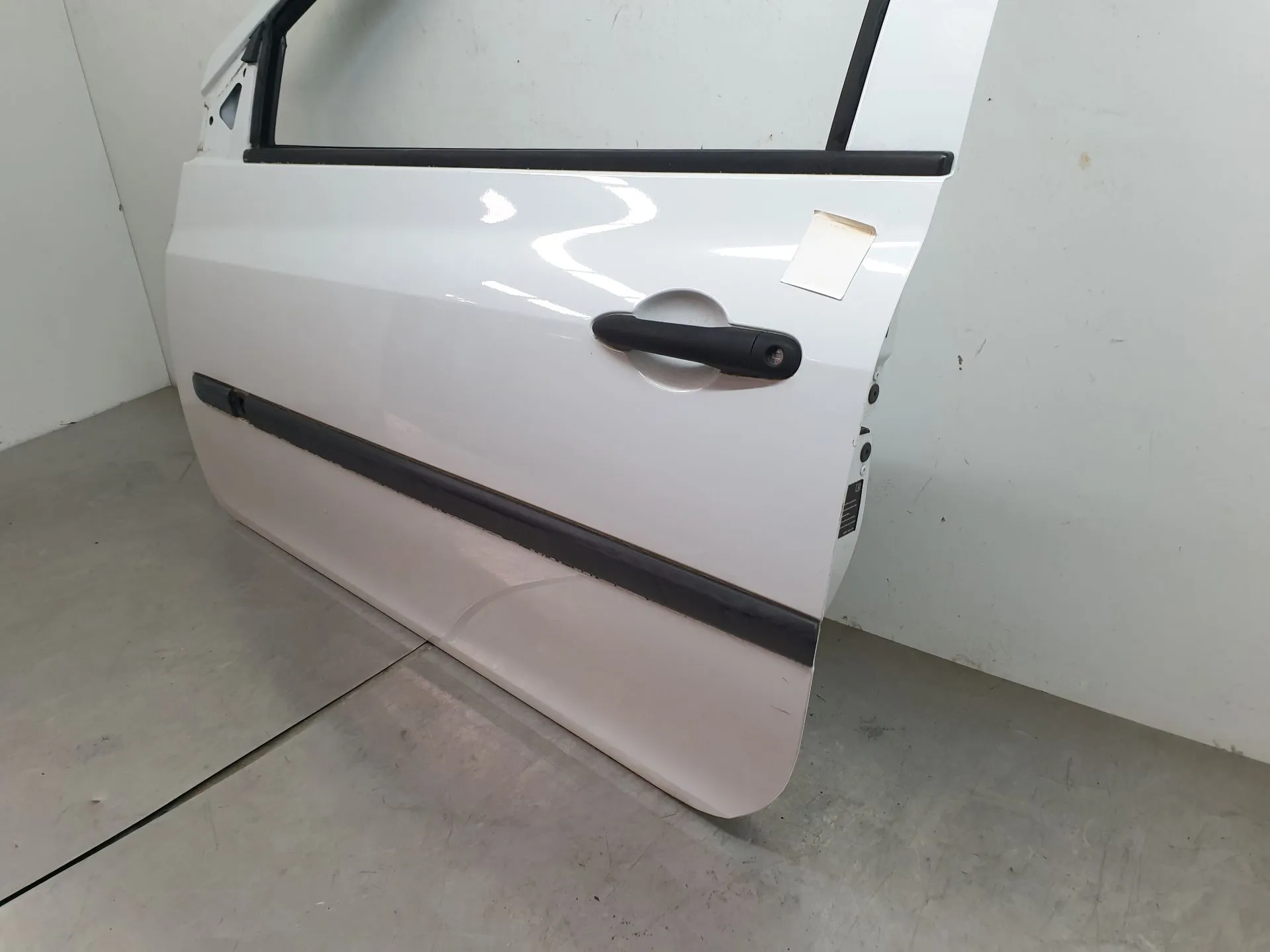 Left front Door RENAULT Clio III (BR0/1, CR0/1) Imagem-1