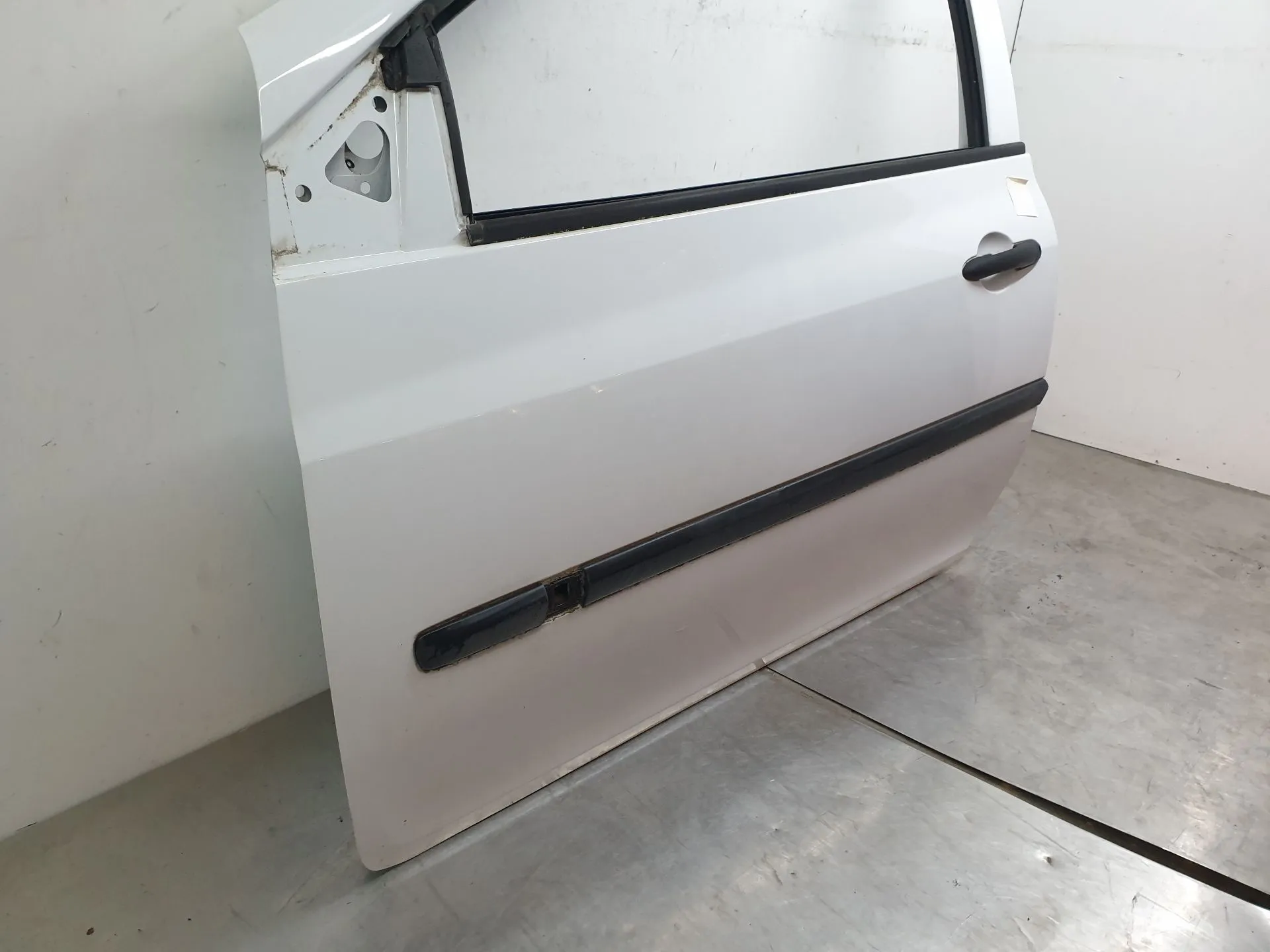 Left front Door RENAULT Clio III (BR0/1, CR0/1) Imagem-3