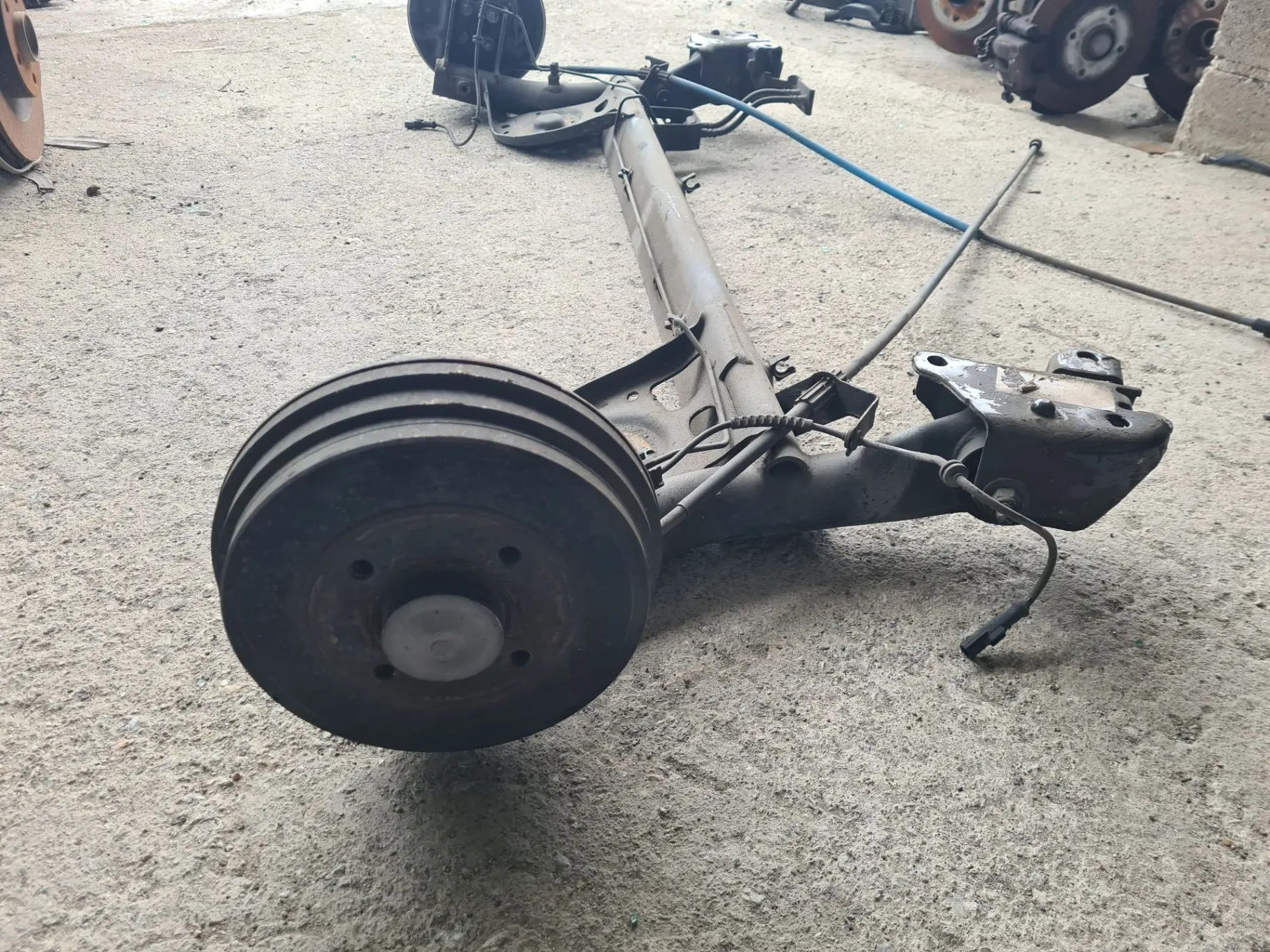 Assale posteriore a tamburo RENAULT Clio III (BR0/1, CR0/1) Imagem-1