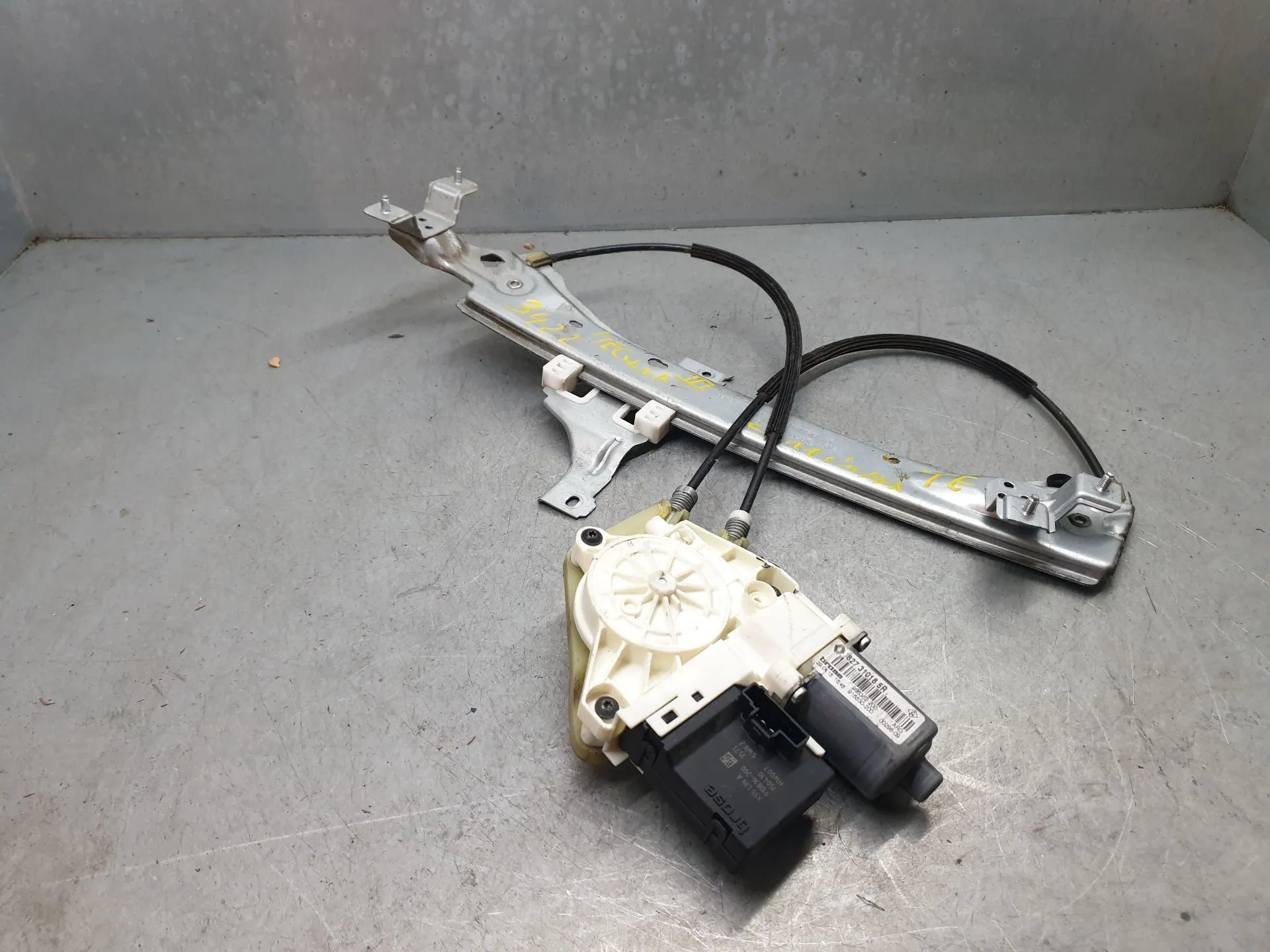 Moteur De Lève-vitre Gauche Avant Pour Renault Mégane 3 (5 Portes) Depuis 2008 - Neuf