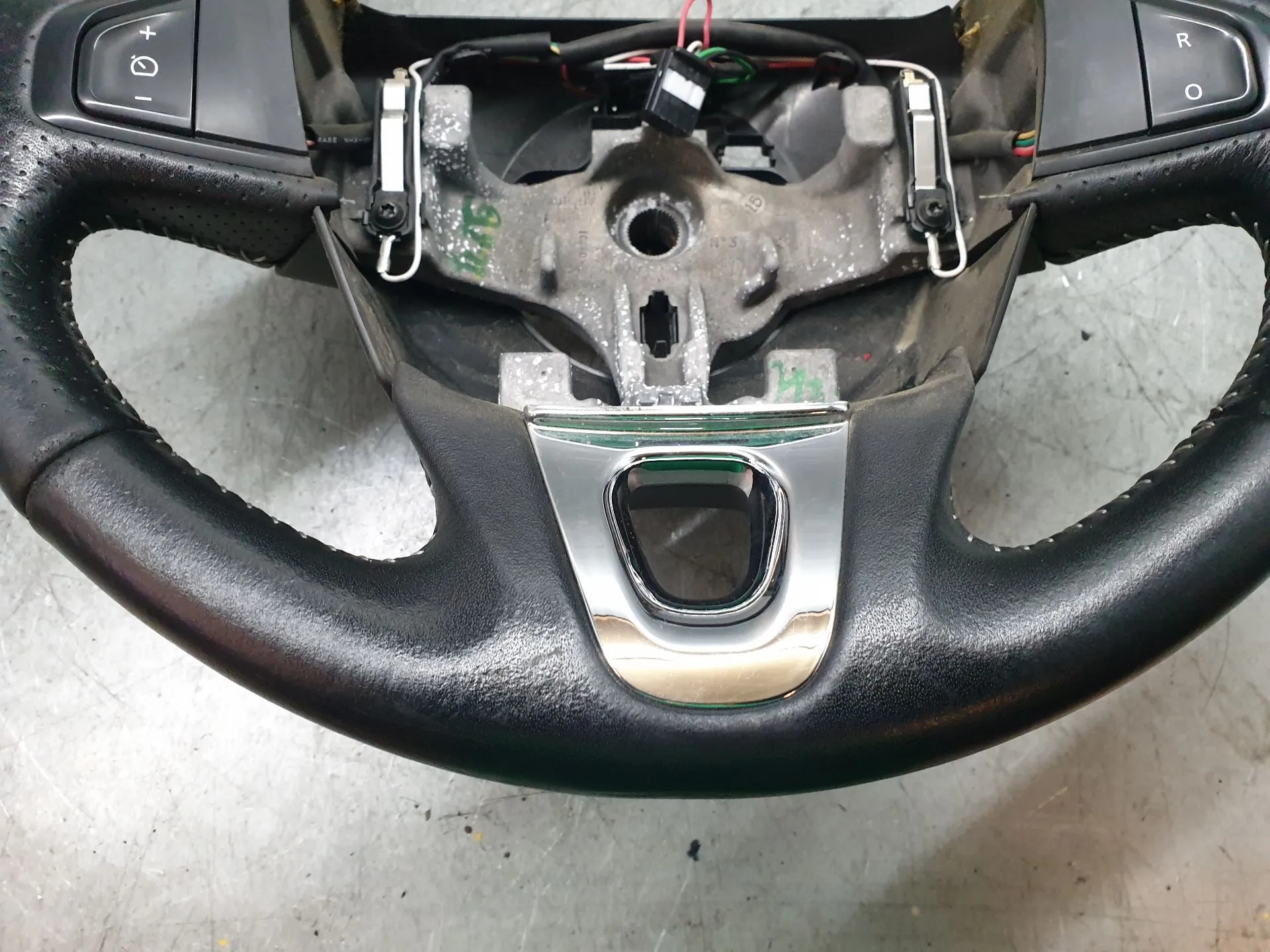 Volante RENAULT Megane III Grandtour (KZ0/1) Imagem-3