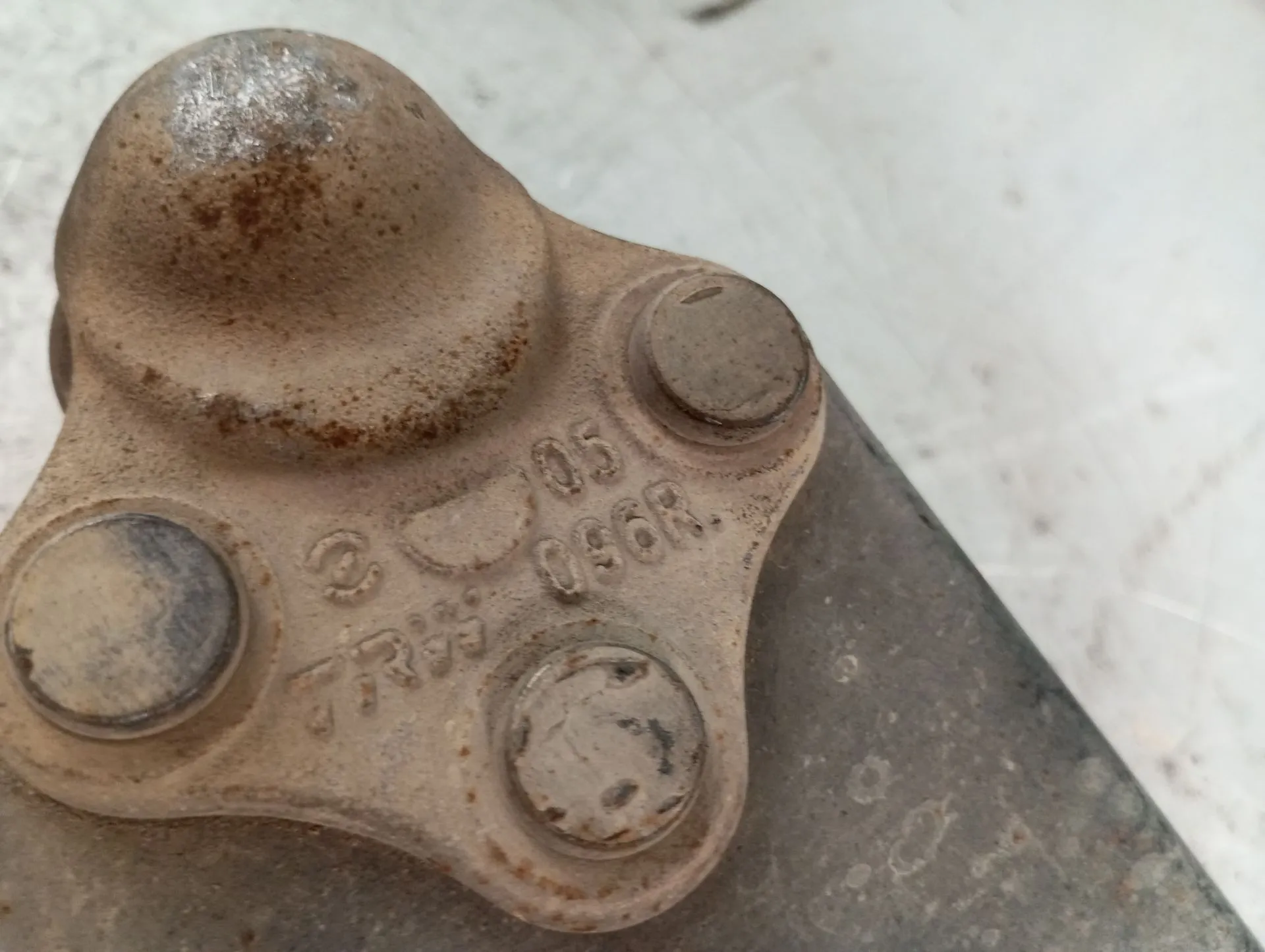 Brazo suspensión delantero izquierdo RENAULT Megane III Grandtour (KZ0/1) Imagem-4