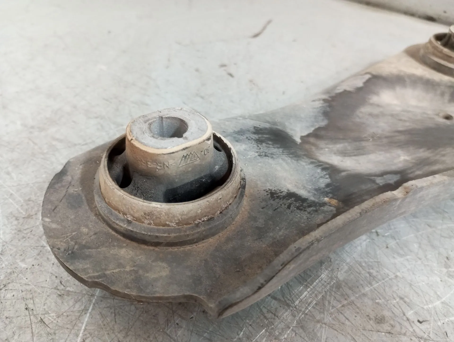 Brazo suspensión delantero derecho RENAULT Megane III Grandtour (KZ0/1) Imagem-3