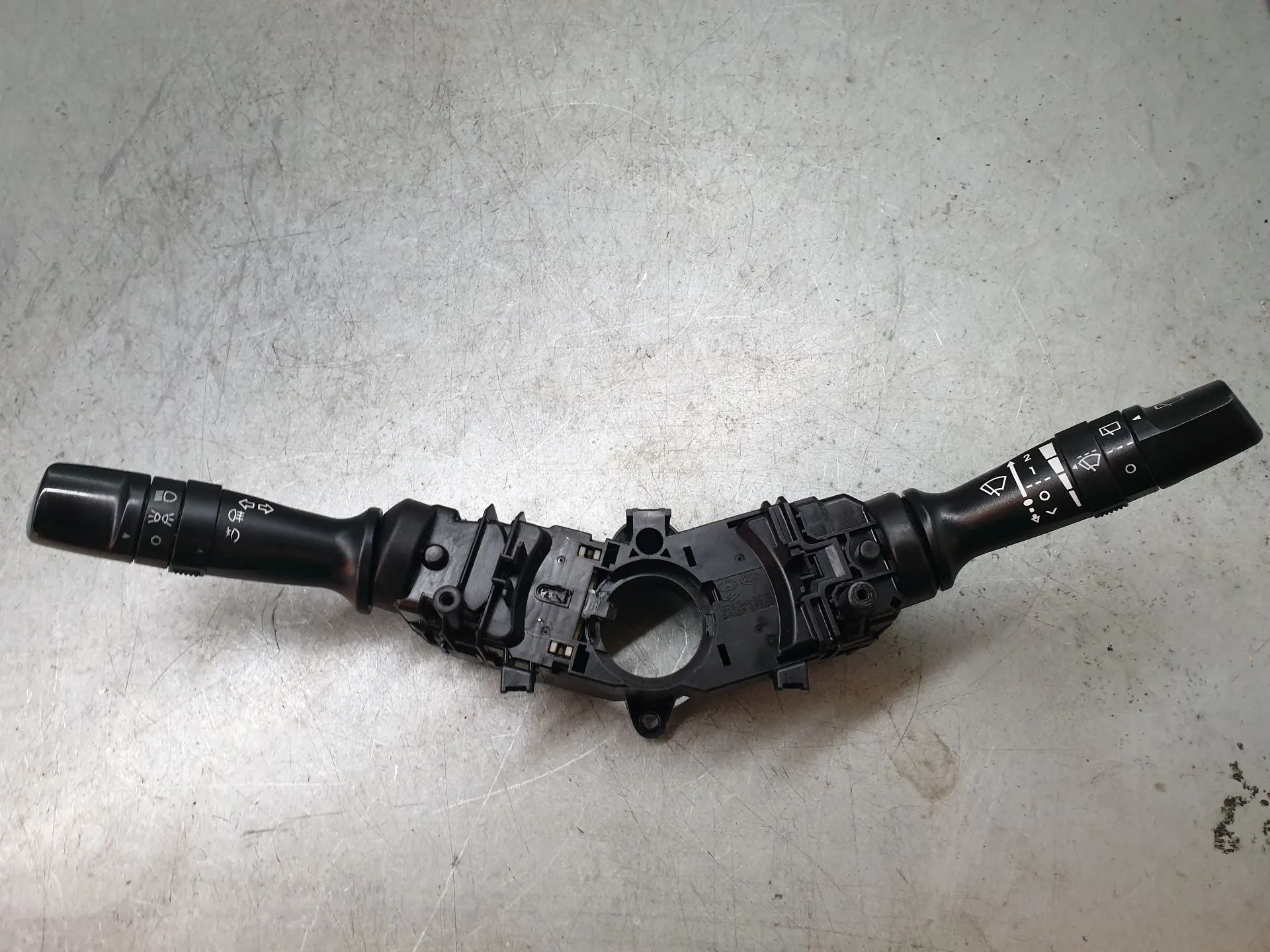 Light and wiper lever set HYUNDAI i30 (GD)