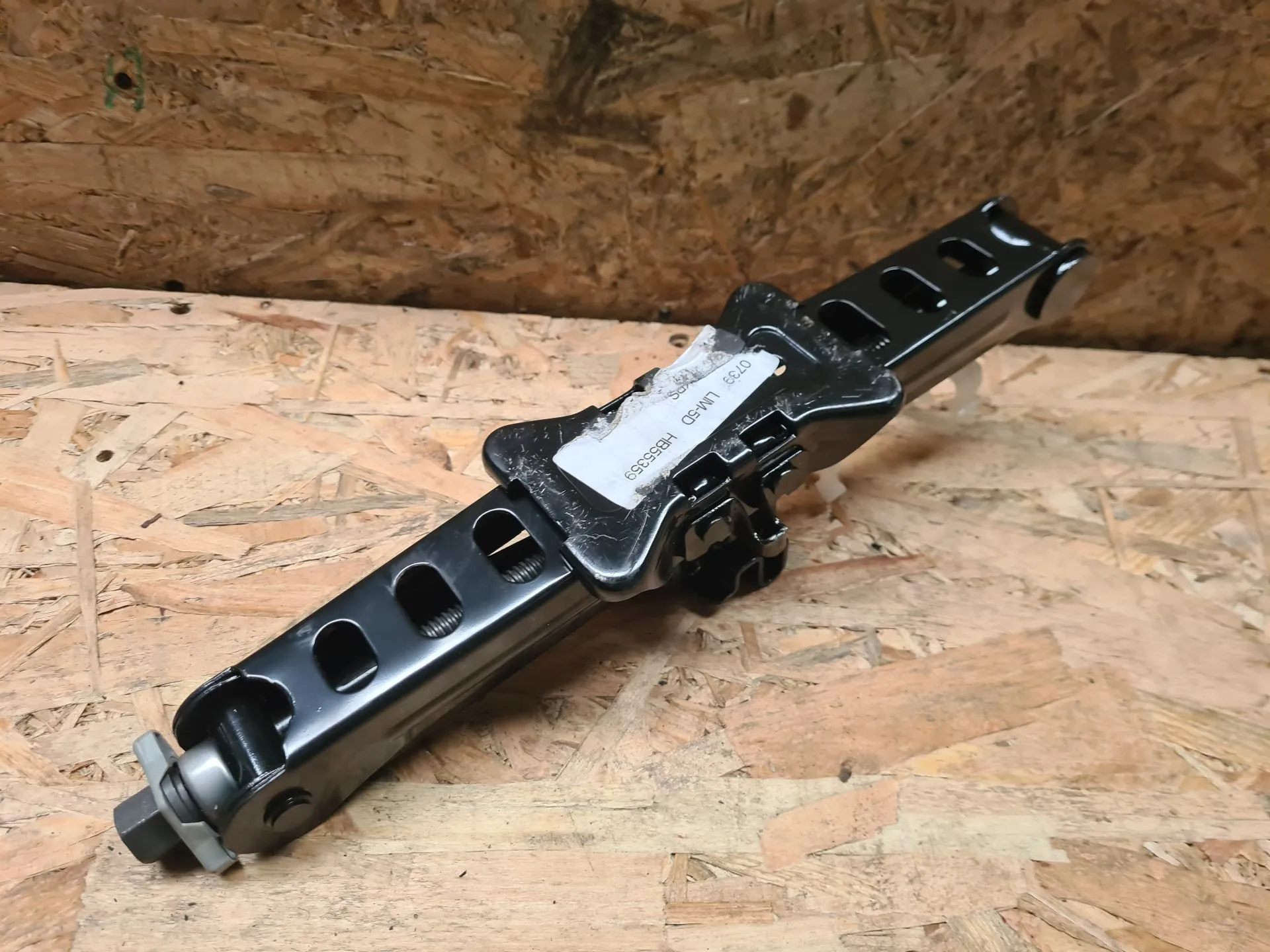 Cric FORD Focus III Imagem-1