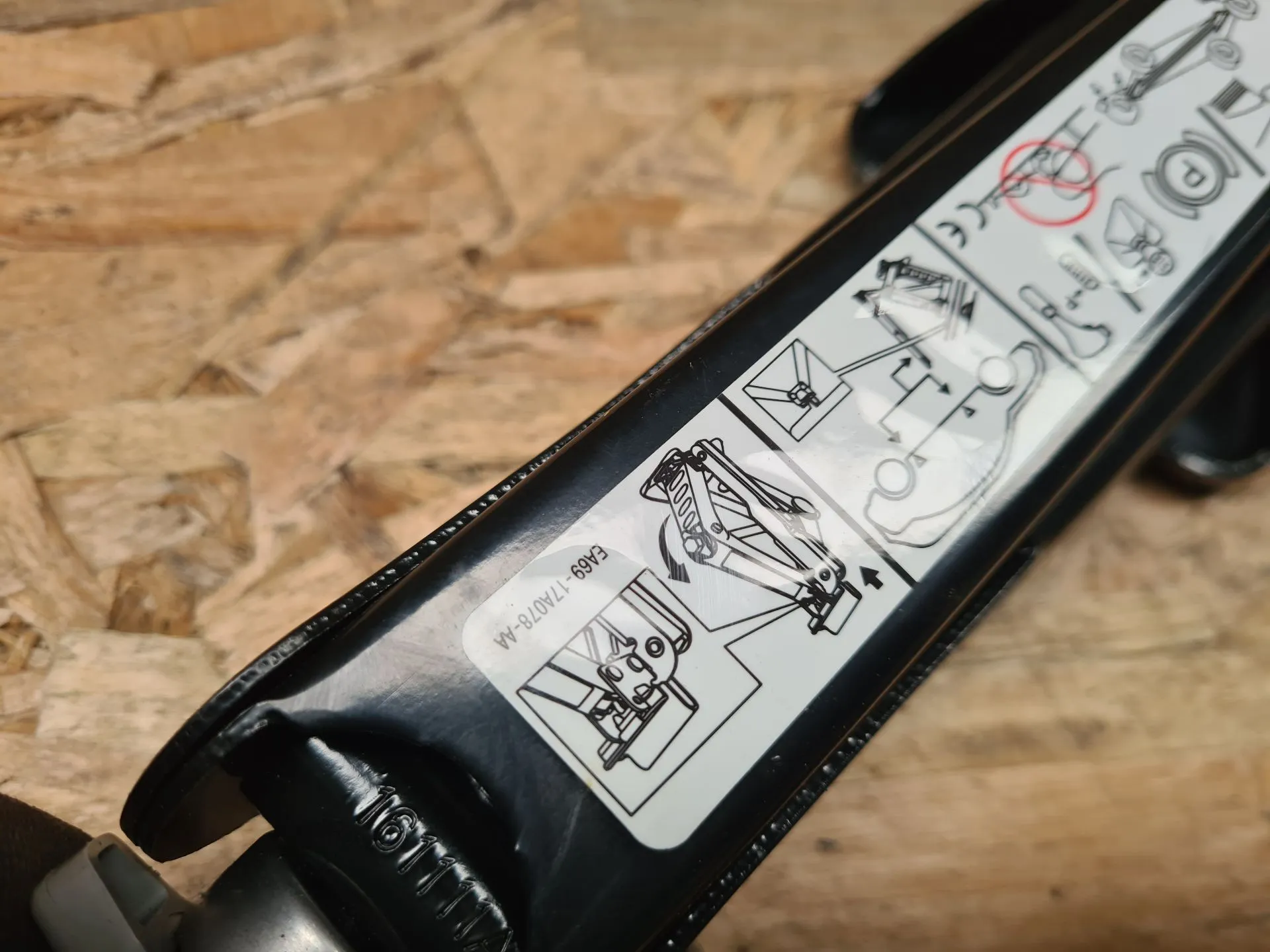 Cric FORD Focus III Imagem-3