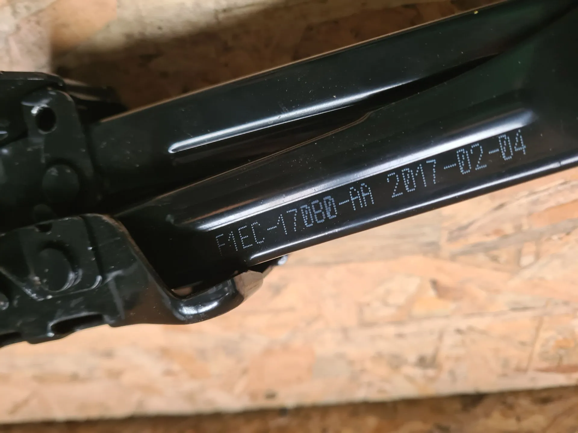 Cric FORD Focus III Imagem-2