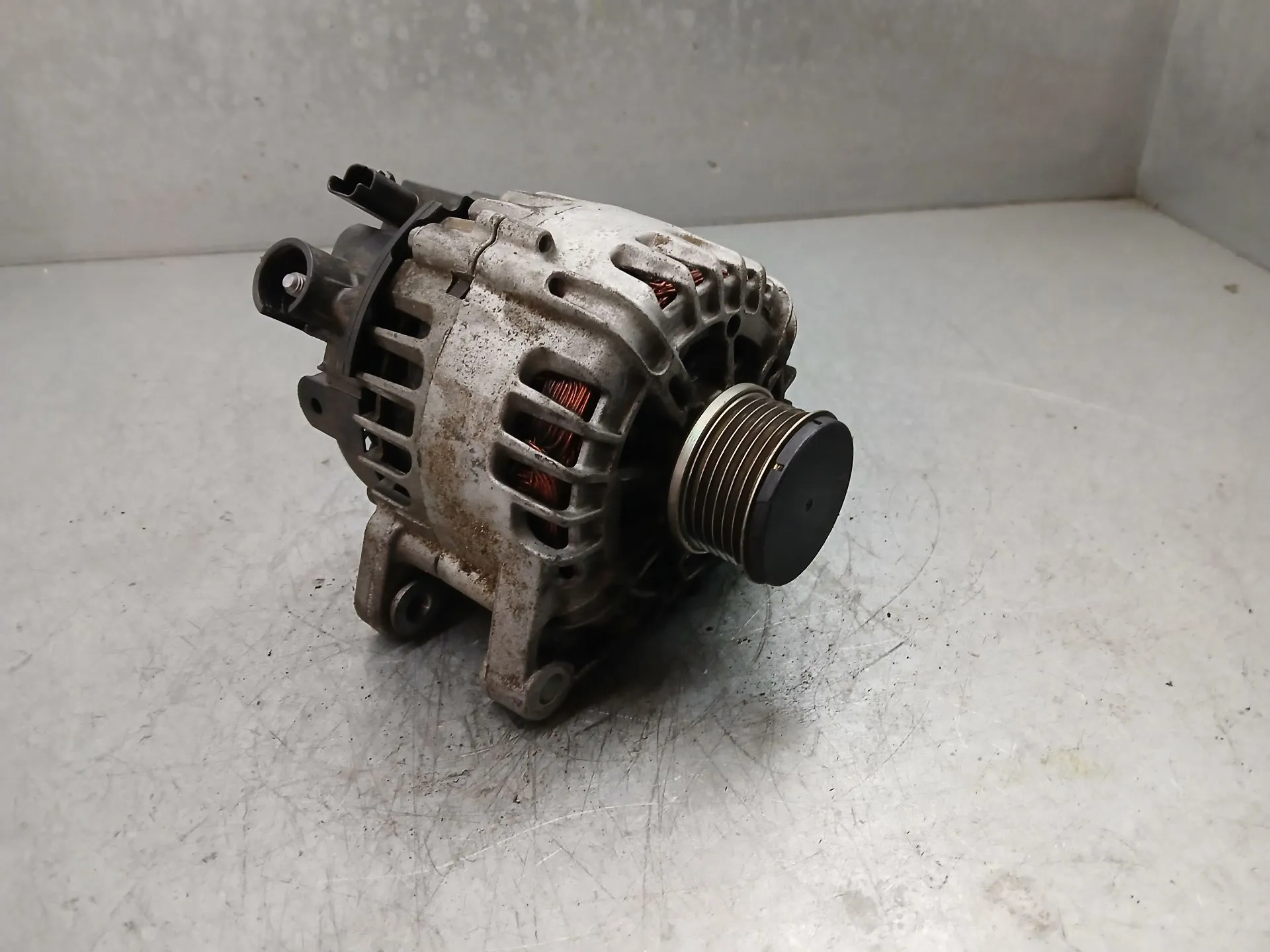 Alternador OPEL Corsa F Imagem-1