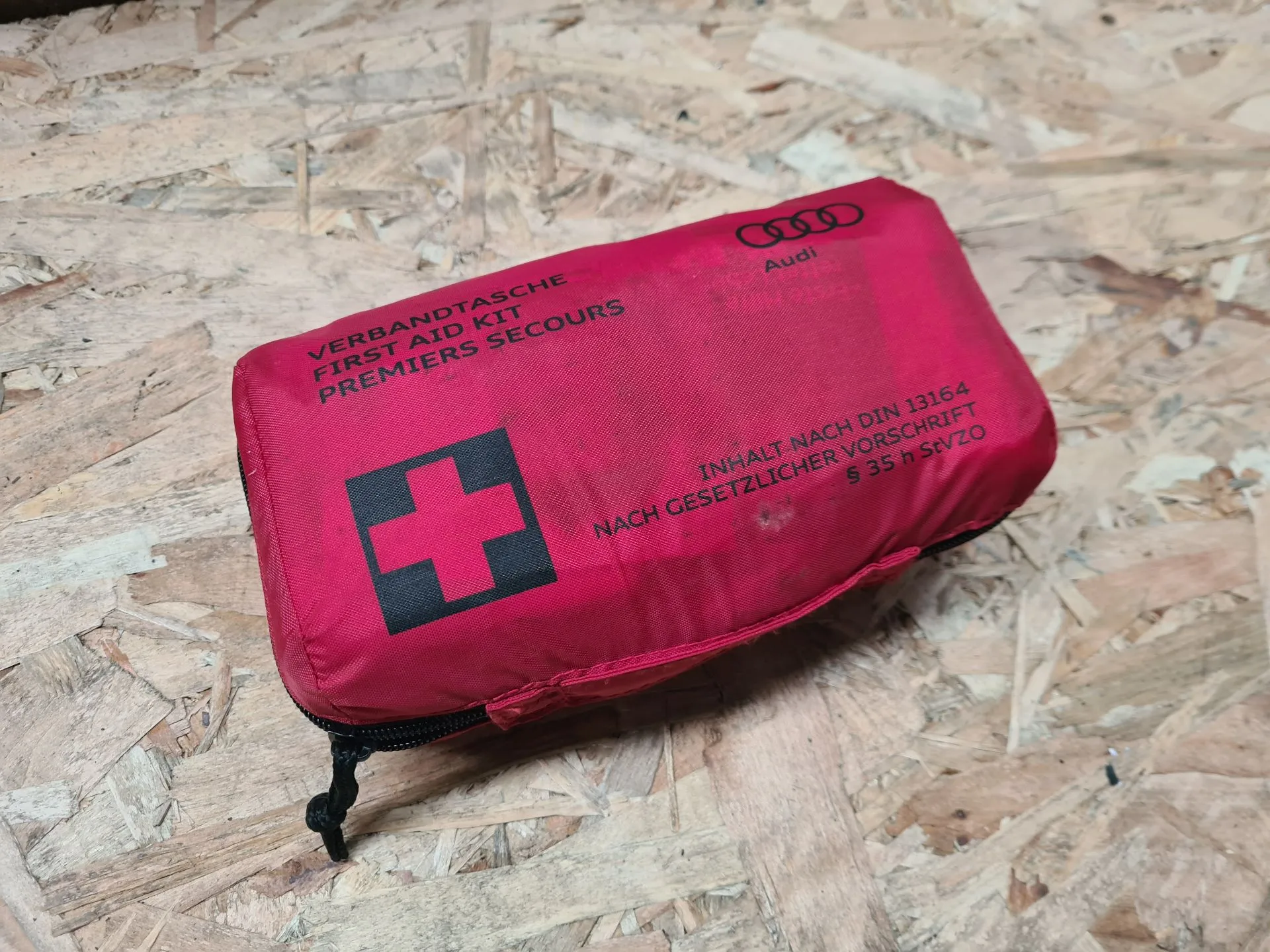 Kit Primeiros Socorros AUDI A3 Sportback (8VA, 8VF)