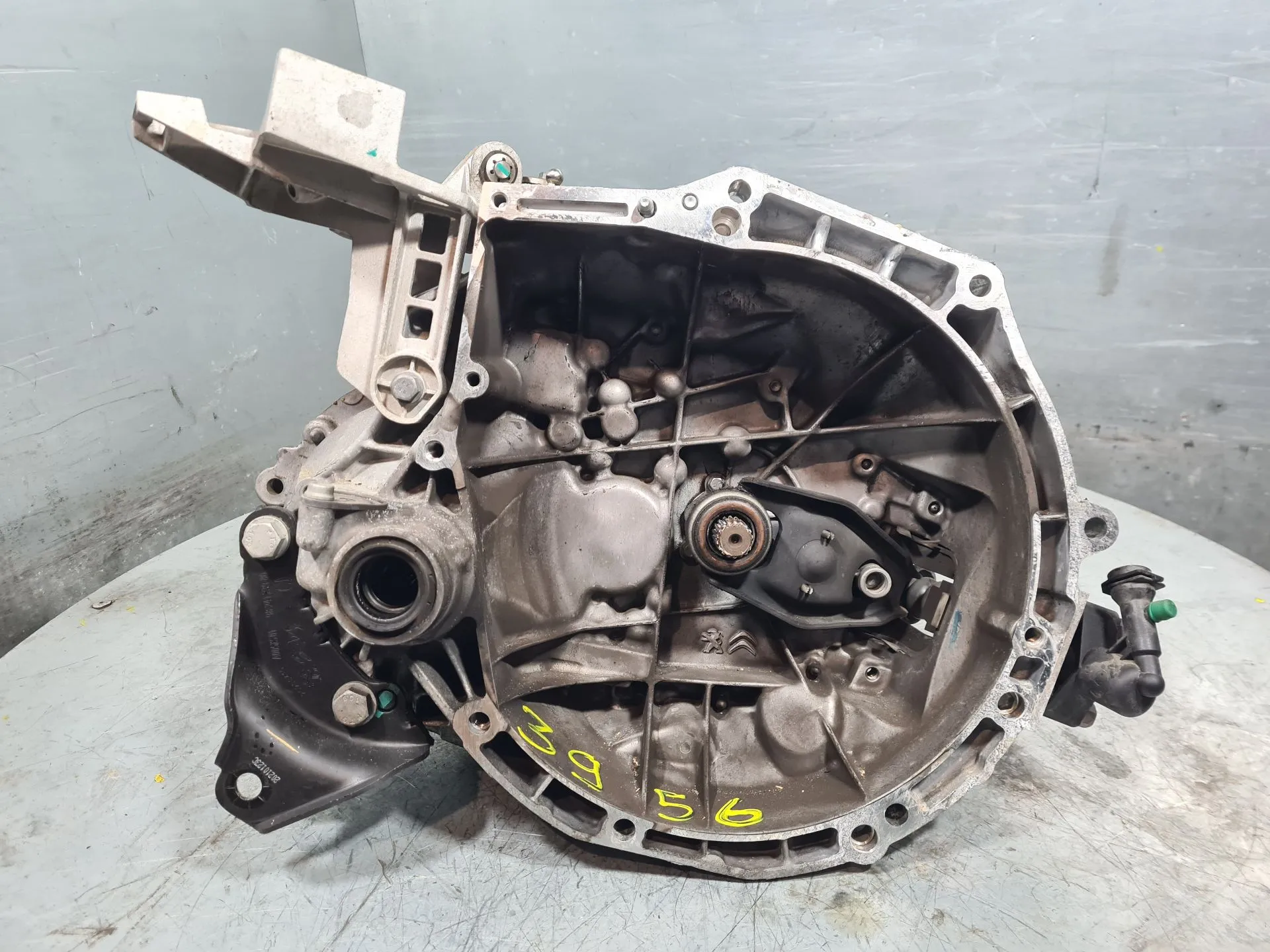 Caixa de velocidades manual OPEL Corsa F