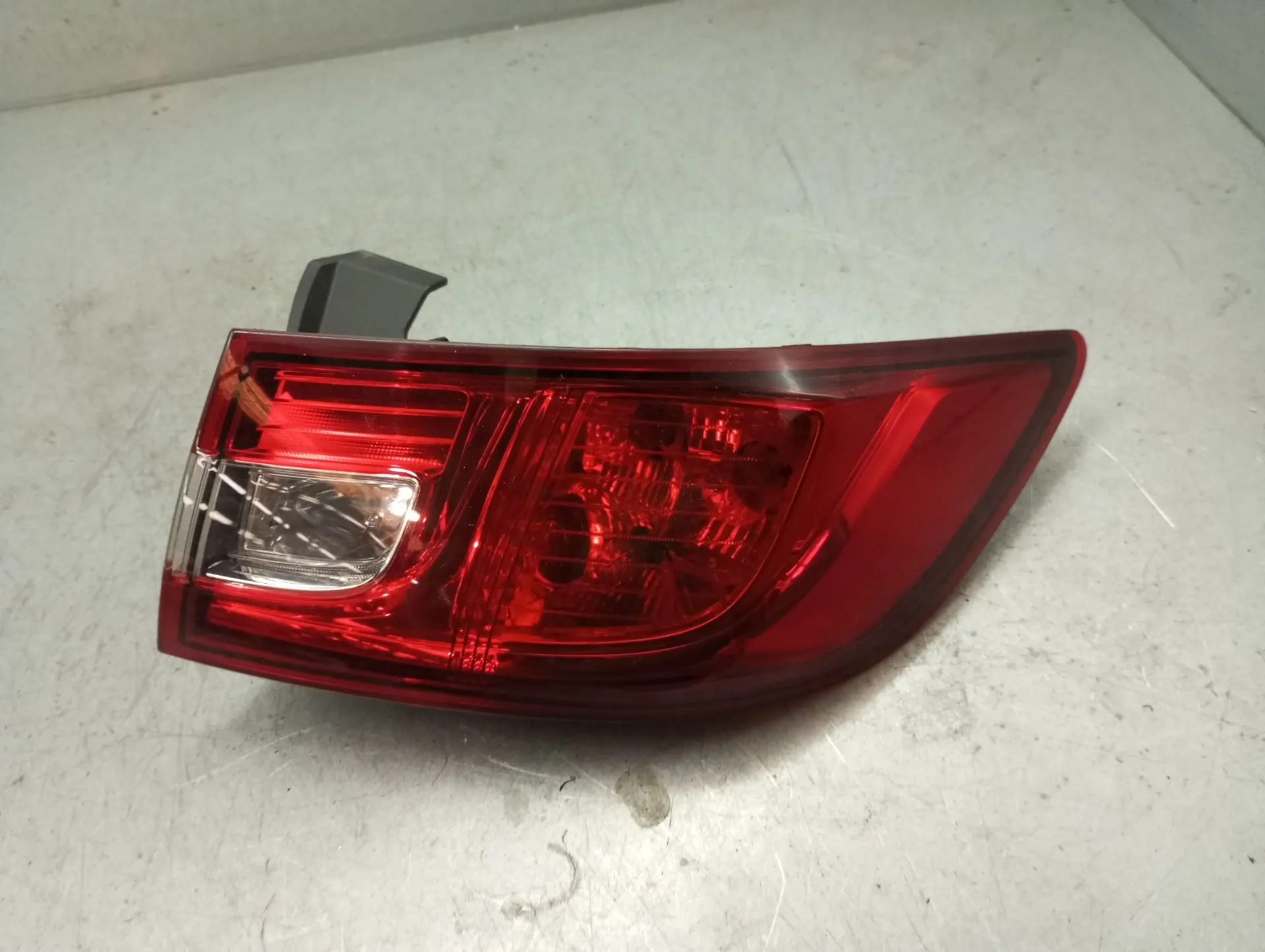 Right Tail light RENAULT Clio IV (BH_)