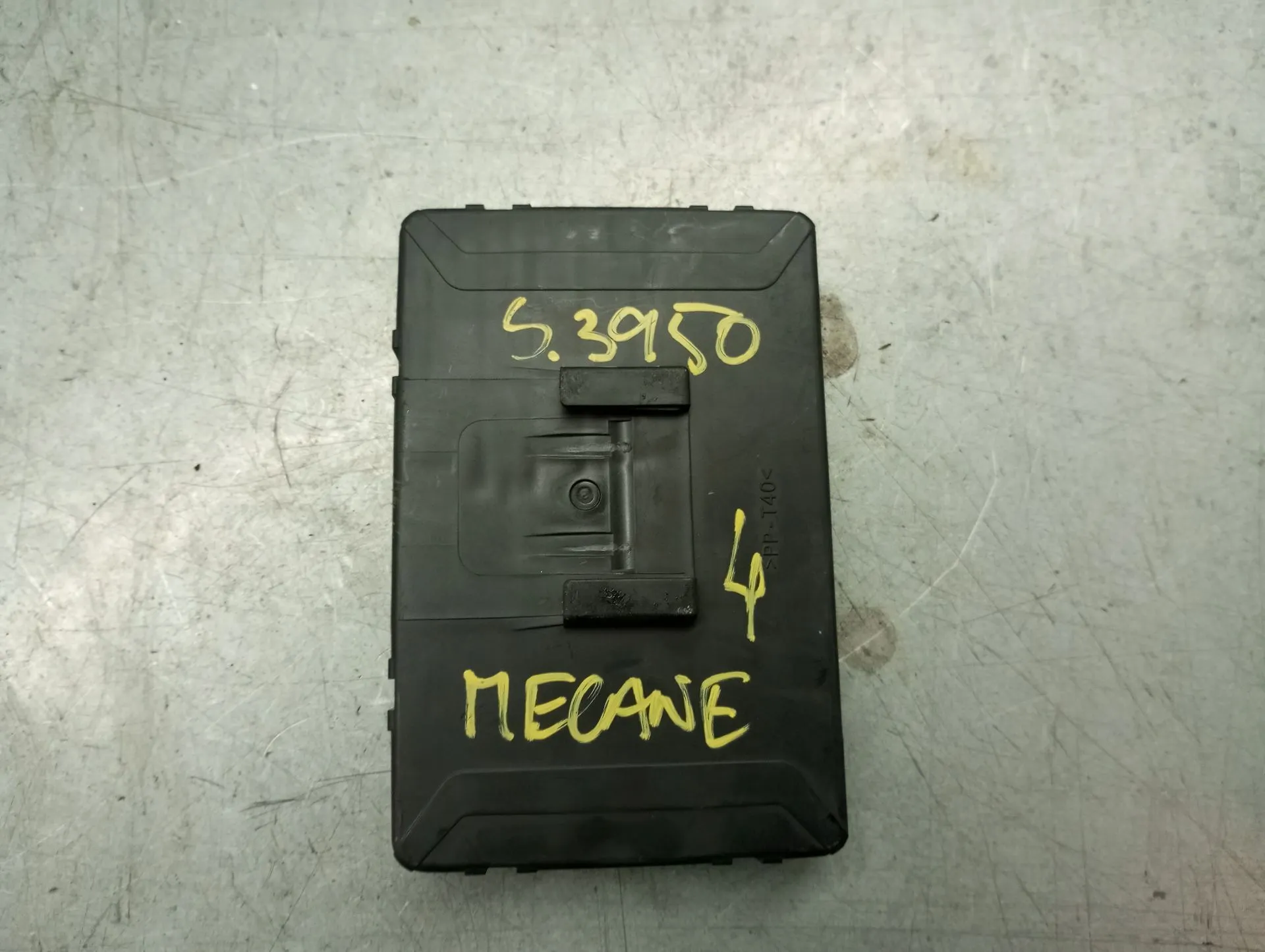 Module générique RENAULT Megane IV (B9A/M_)