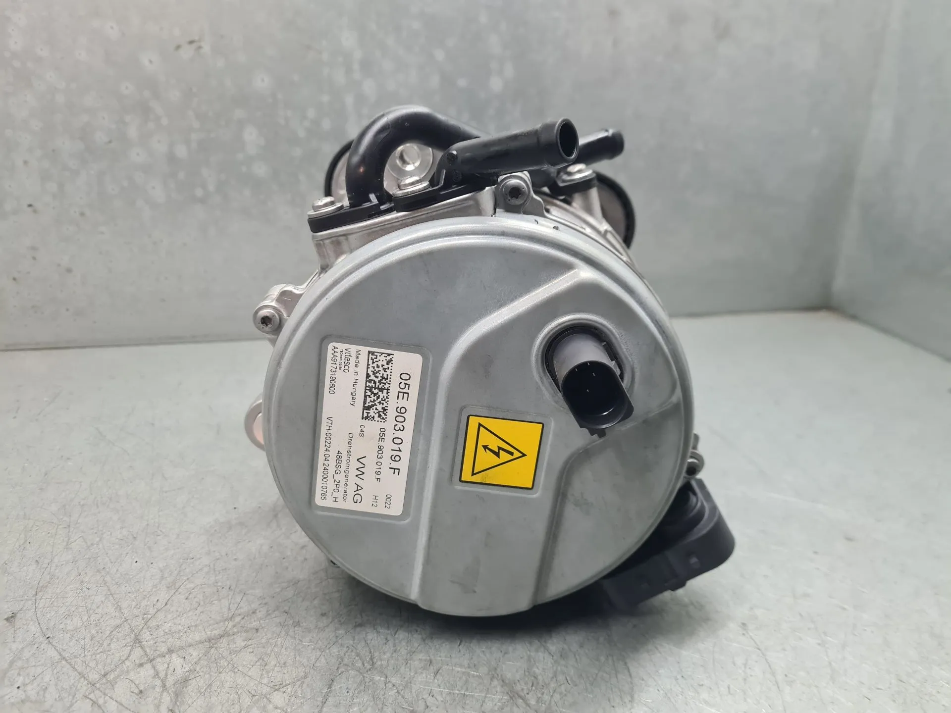 Alternador VOLKSWAGEN Golf VIII Variant (CG5) Imagem-4