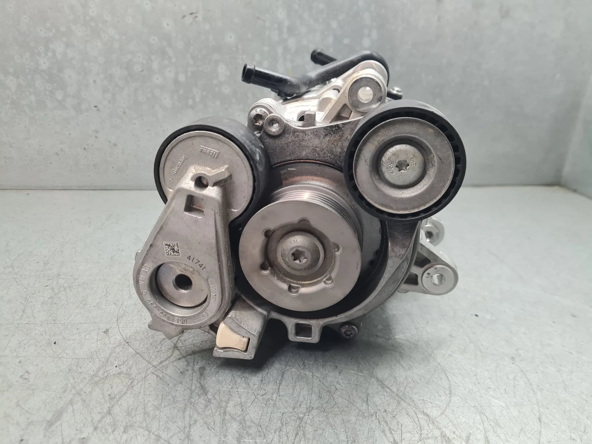 Alternador VOLKSWAGEN Golf VIII Variant (CG5) Imagem-2
