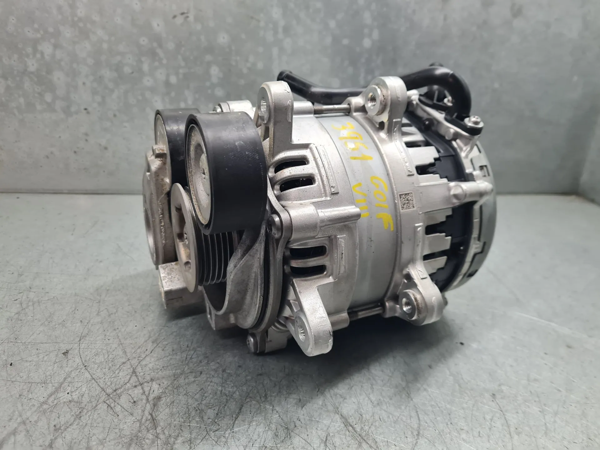Alternador VOLKSWAGEN Golf VIII Variant (CG5) Imagem-1