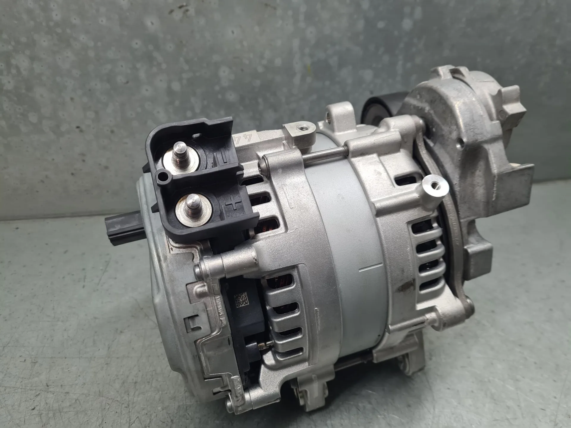 Alternador VOLKSWAGEN Golf VIII Variant (CG5) Imagem-7