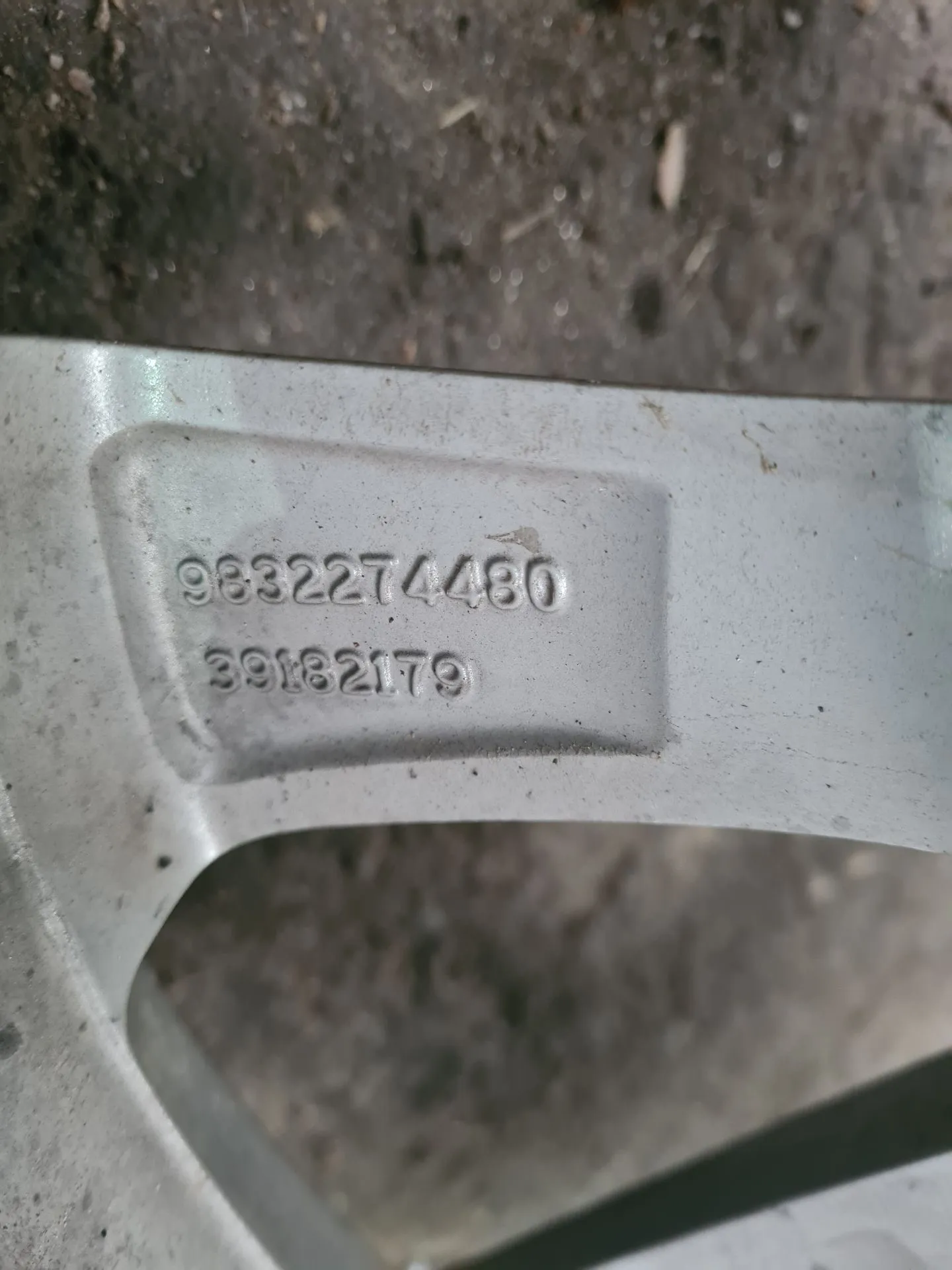 Left rear Rim OPEL Corsa F Imagem-2