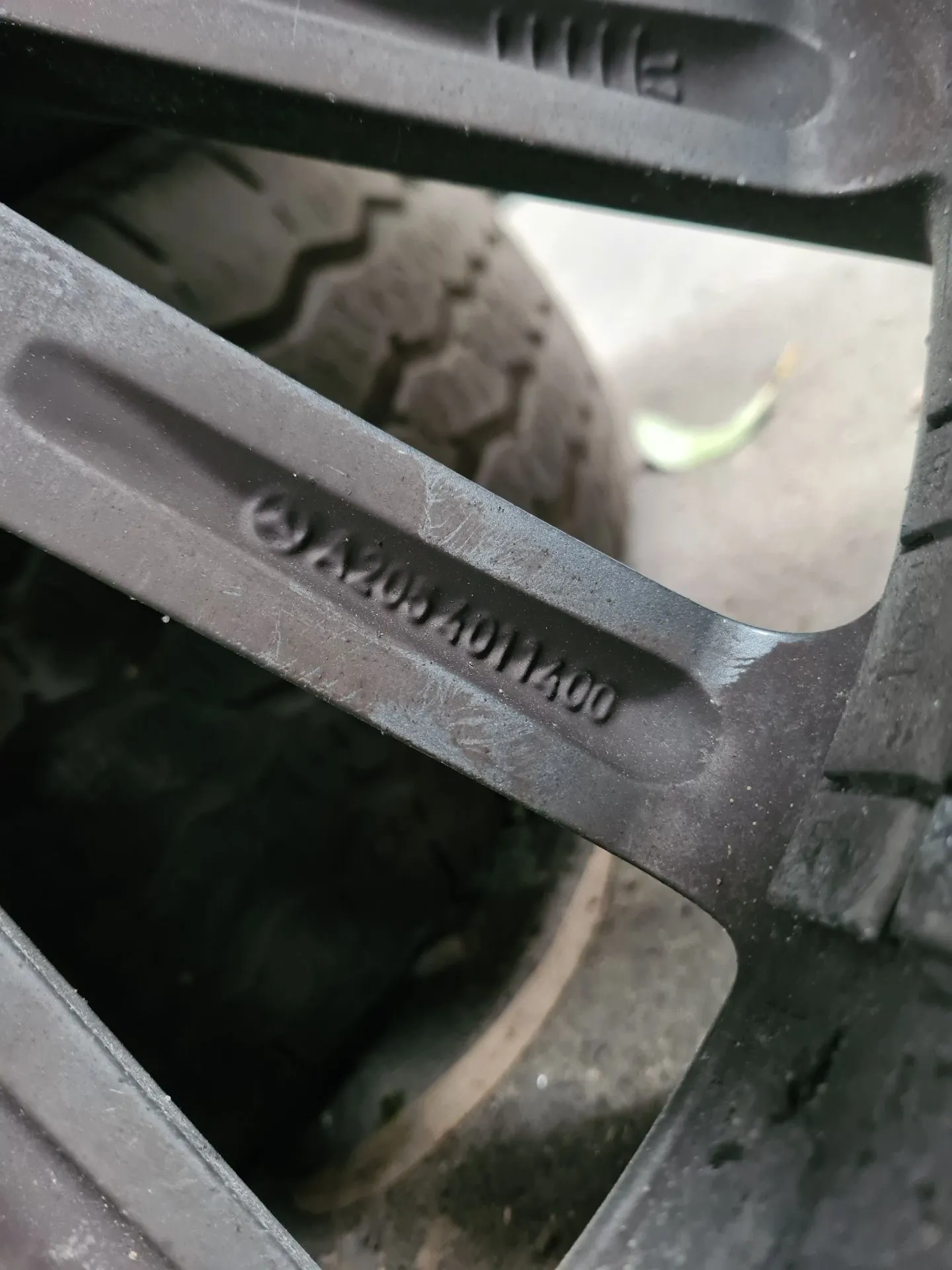 Llanta Trasera Izquierda MERCEDES-BENZ Classe C Coupé (C205) Imagem-6