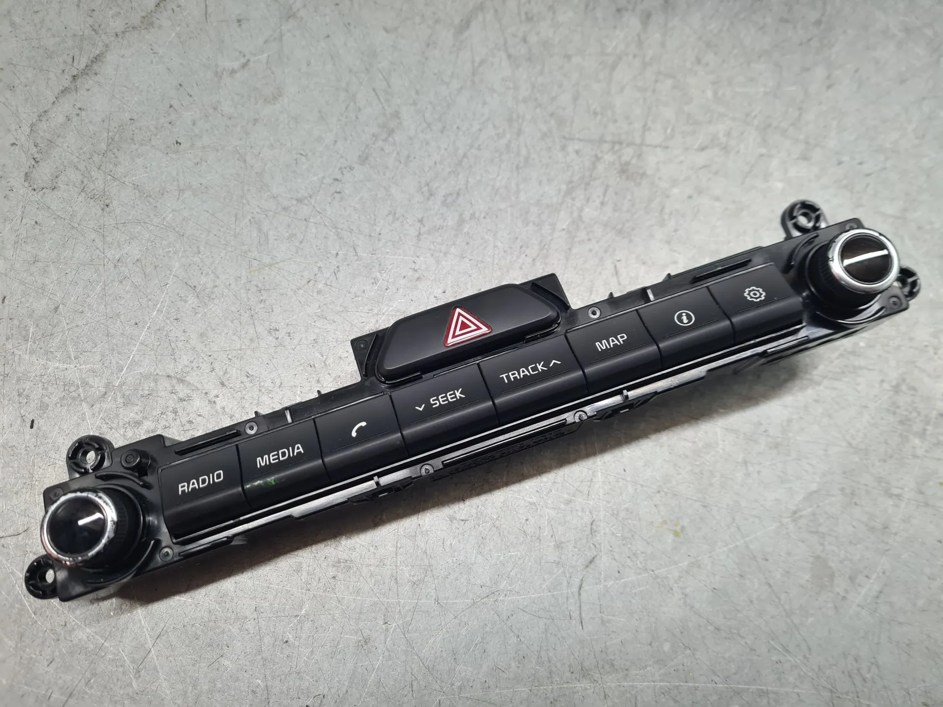 Comando radio KIA Sportage (QL)