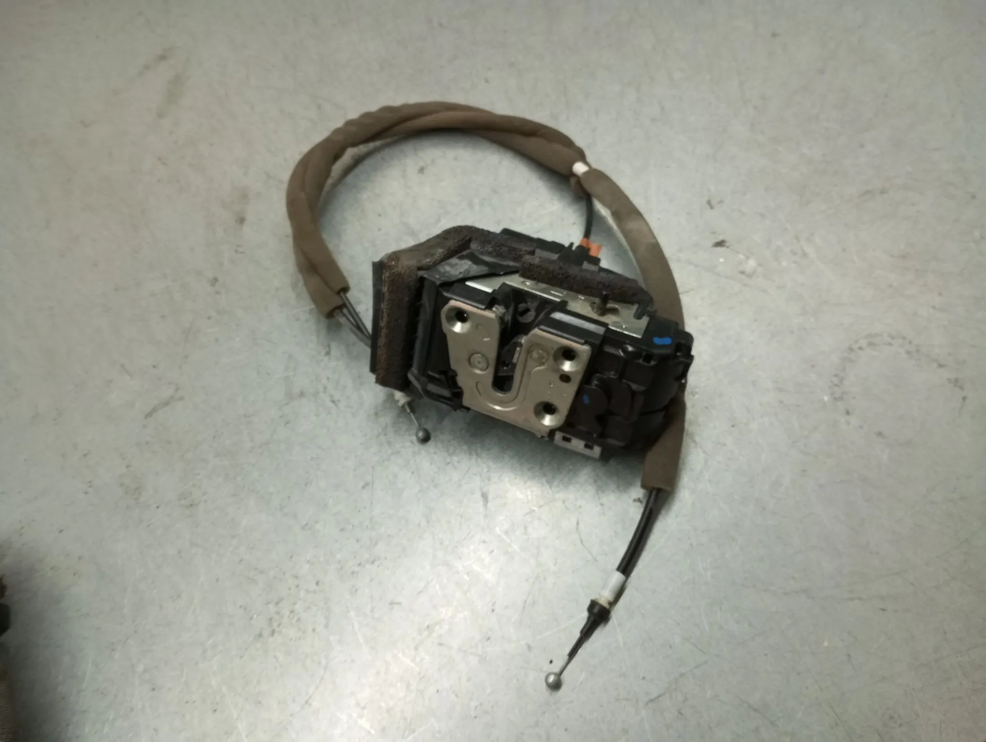 Fechadura / fecho porta trás esquerdo RENAULT Kadjar (HA_, HL_) Imagem-1