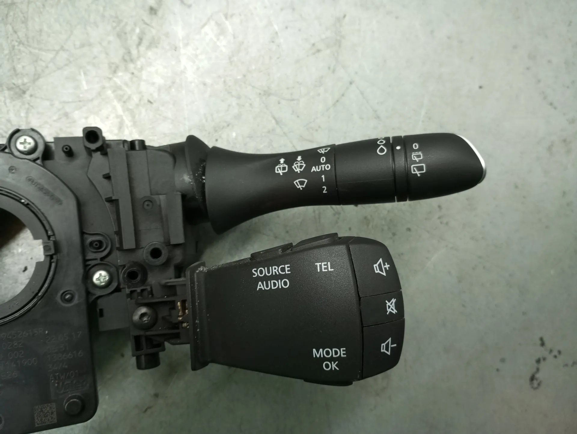 Ensemble leviers d'éclairage et essuie-glace RENAULT Kadjar (HA_, HL_) Imagem-3