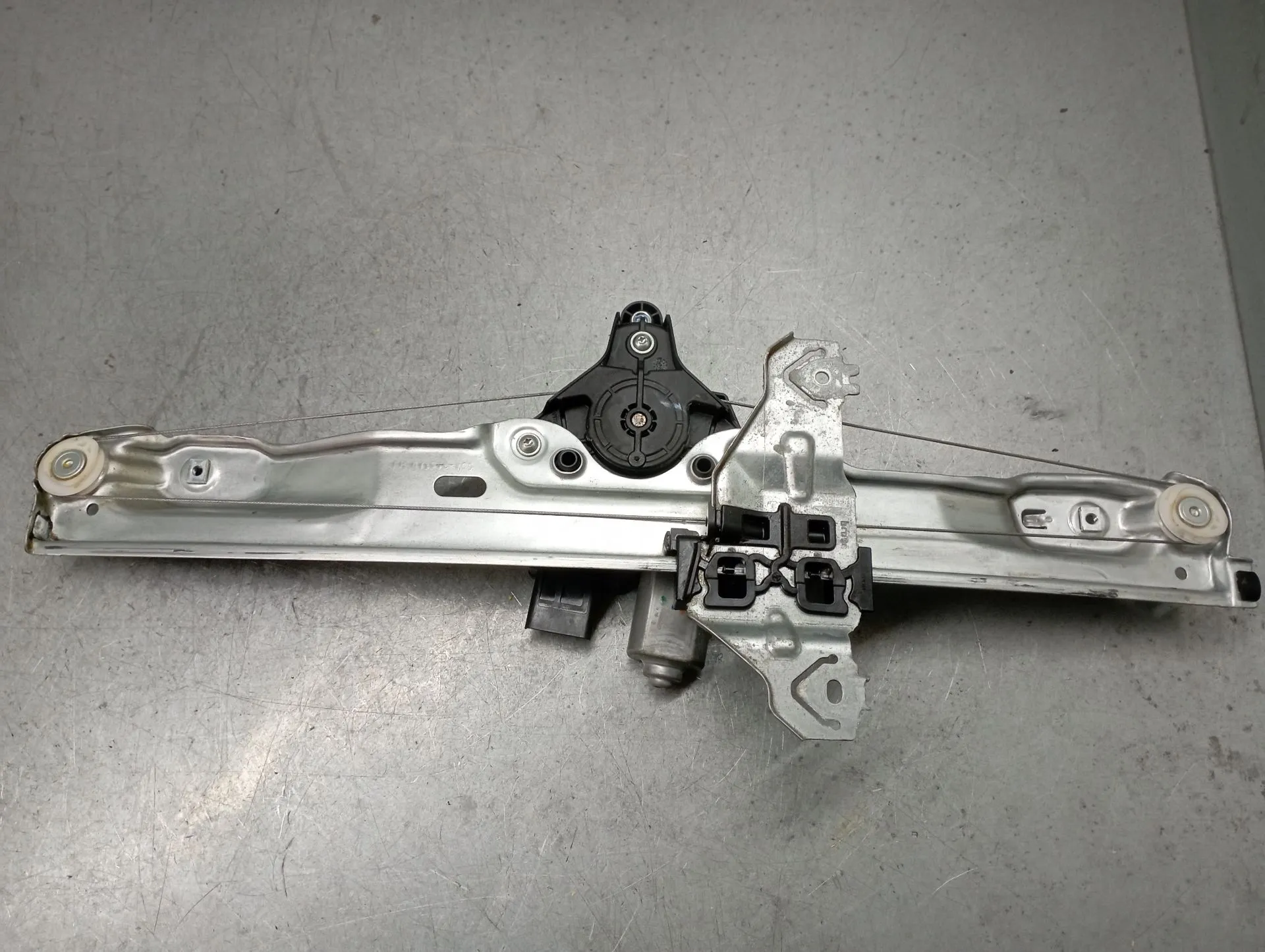 Elevador vidros frente esquerdo RENAULT Kadjar (HA_, HL_) Imagem-1