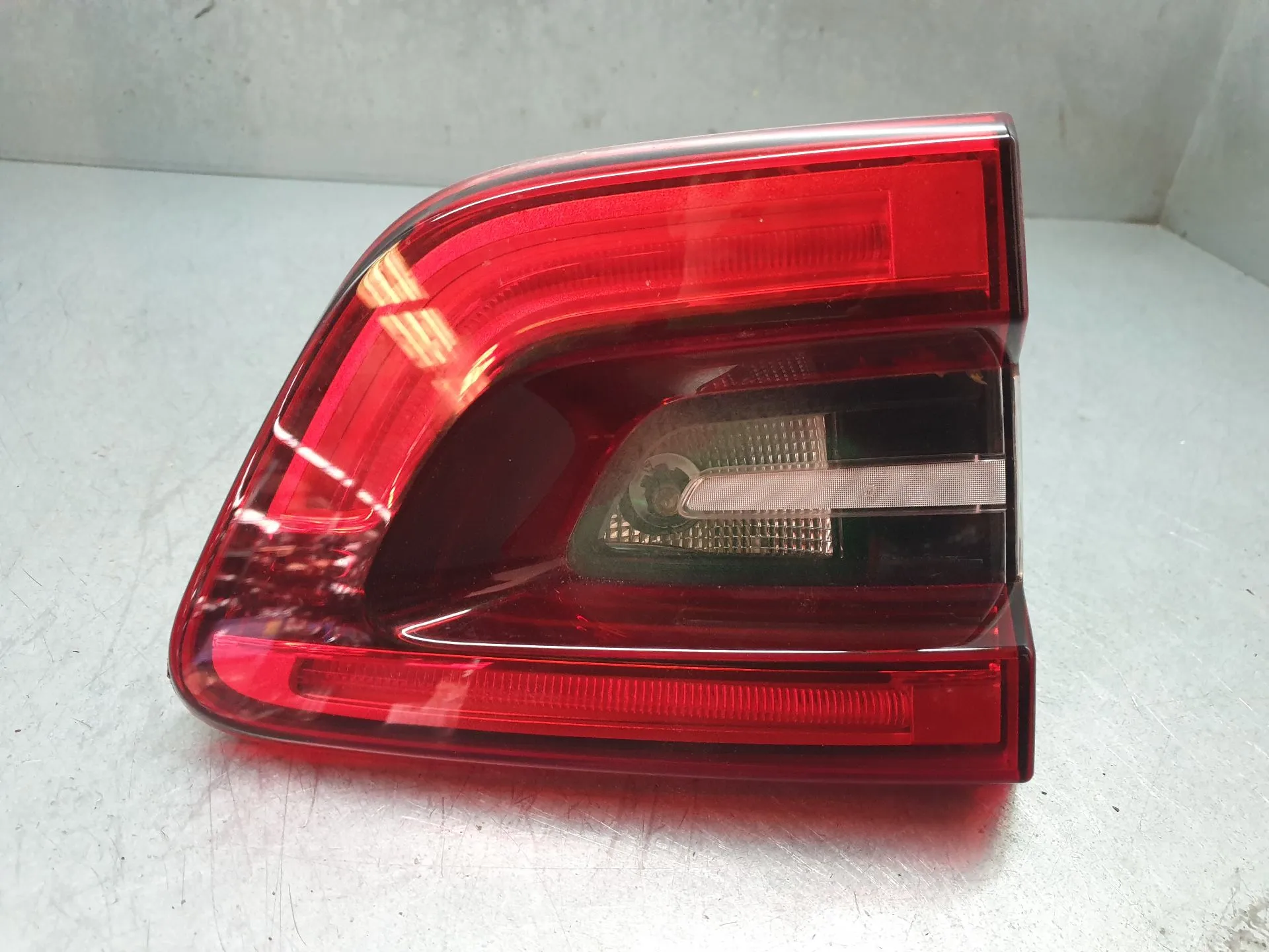 Feu de coffre Gauche RENAULT Kadjar (HA_, HL_)