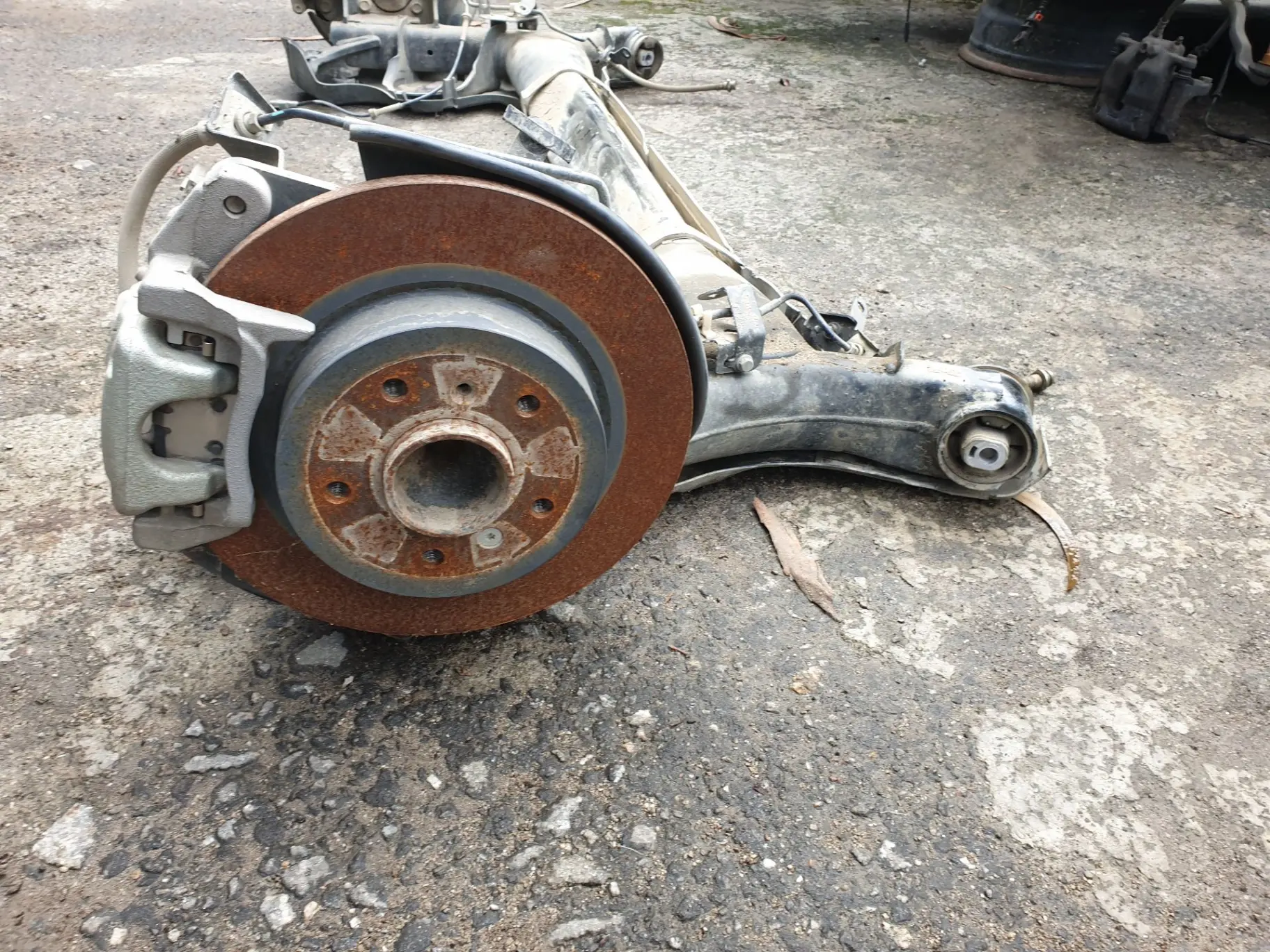 Essieu arrière à disques RENAULT Kadjar (HA_, HL_) Imagem-2