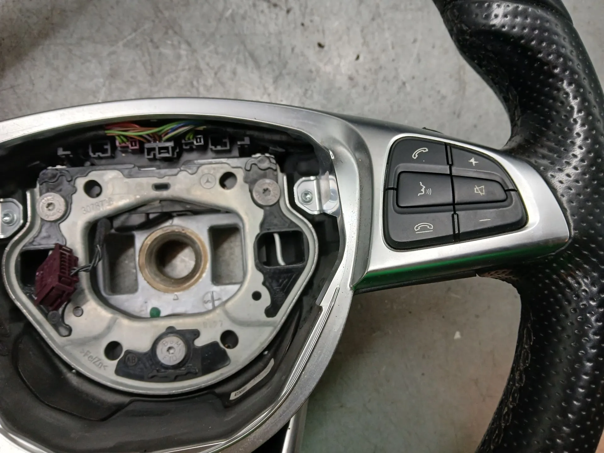 Volante MERCEDES-BENZ Classe C Coupé (C205) Imagem-2