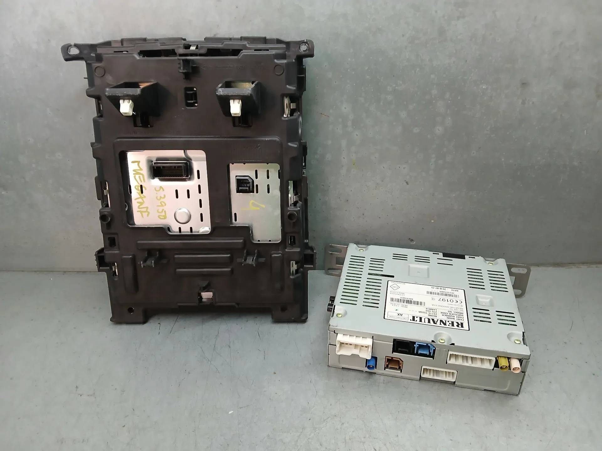 Kit Auto-rádio RENAULT Megane IV (B9A/M_) Imagem-1