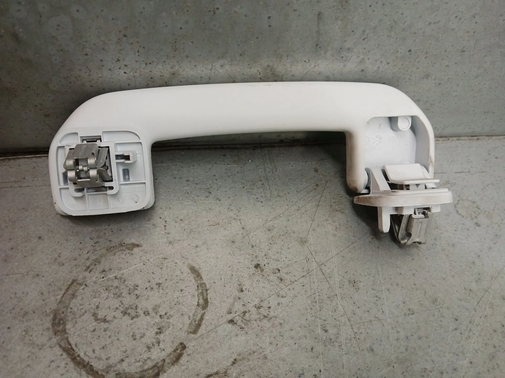 Pega do tejadilho PEUGEOT 3008 II (M_) Imagem-1