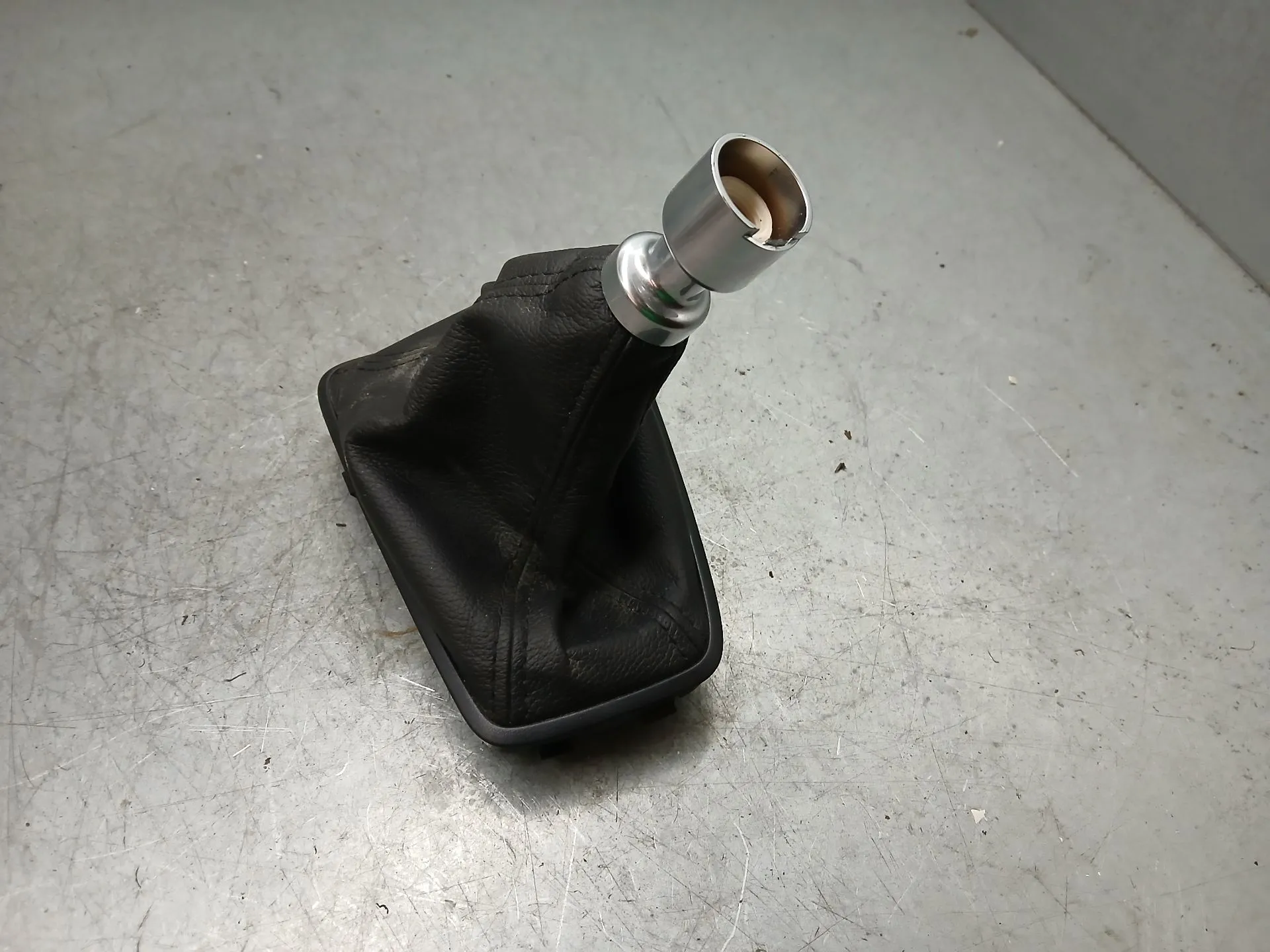 Pomello / soffietto del cambio FORD Focus III