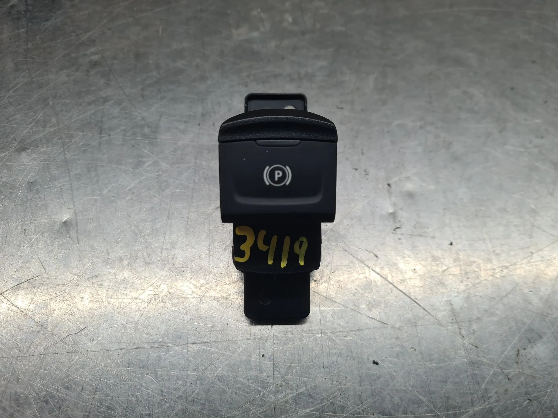 Botão / interruptor travão de parque DACIA Sandero III