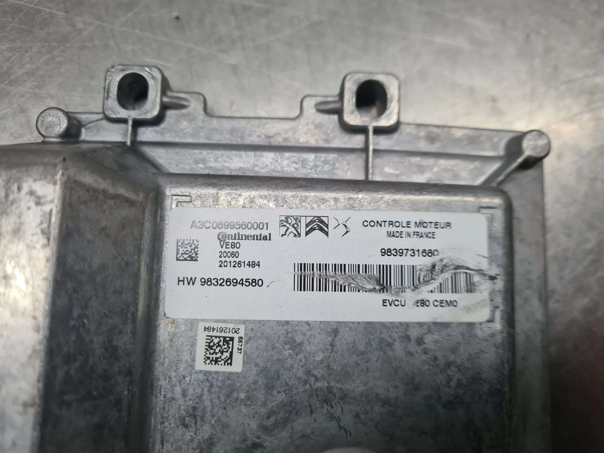 Centralina motor / ECU PEUGEOT 208 II Imagem-3