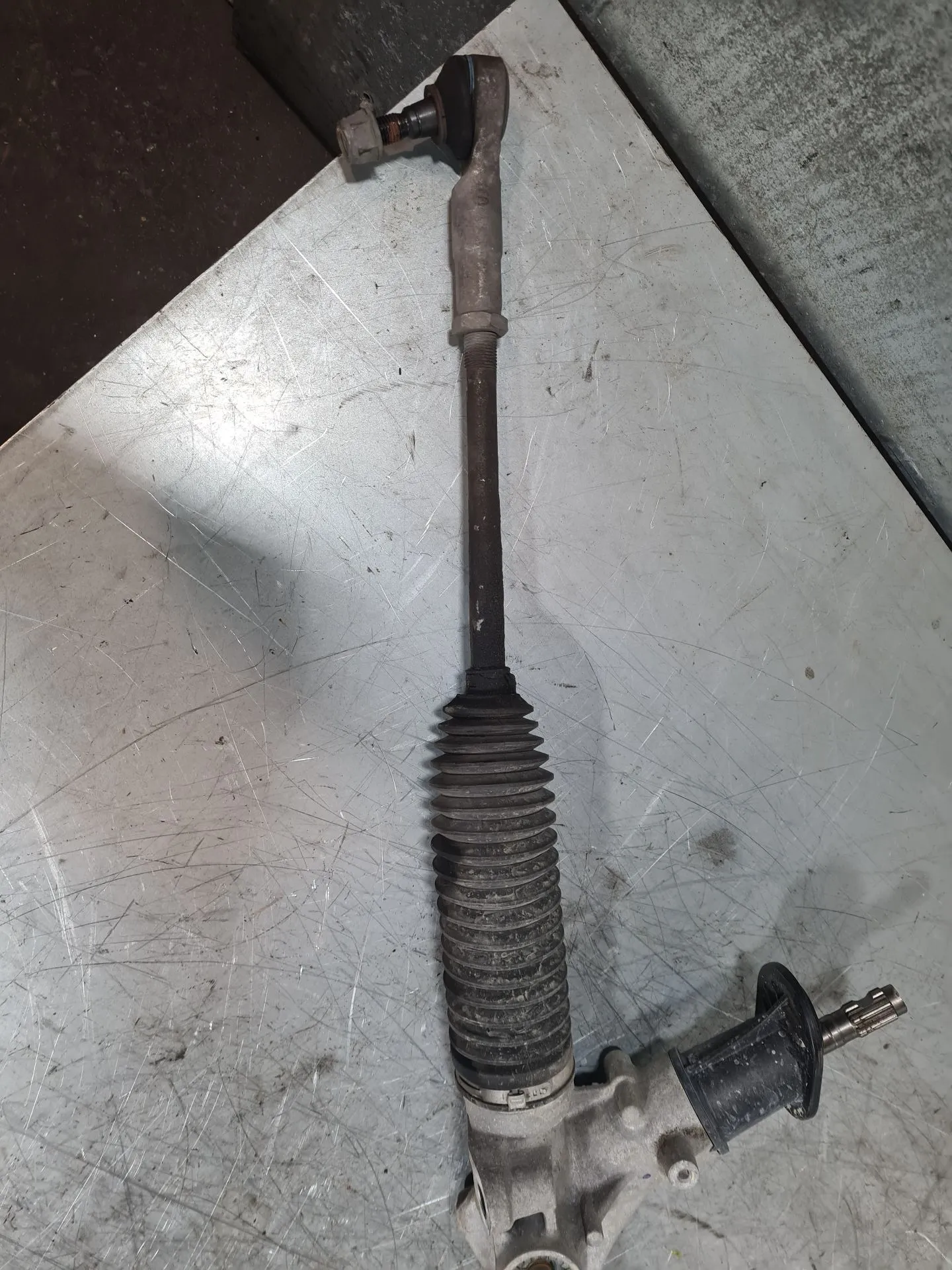 Steering box VOLKSWAGEN Polo (AW1) Imagem-1